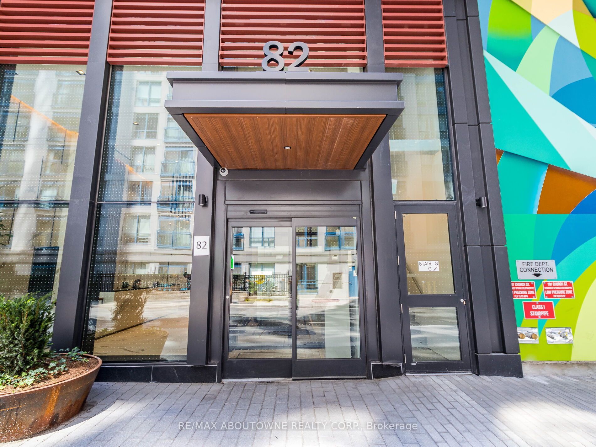 82 Dalhousie Street 3002, Toronto, ON M5B 0C5 photo 3