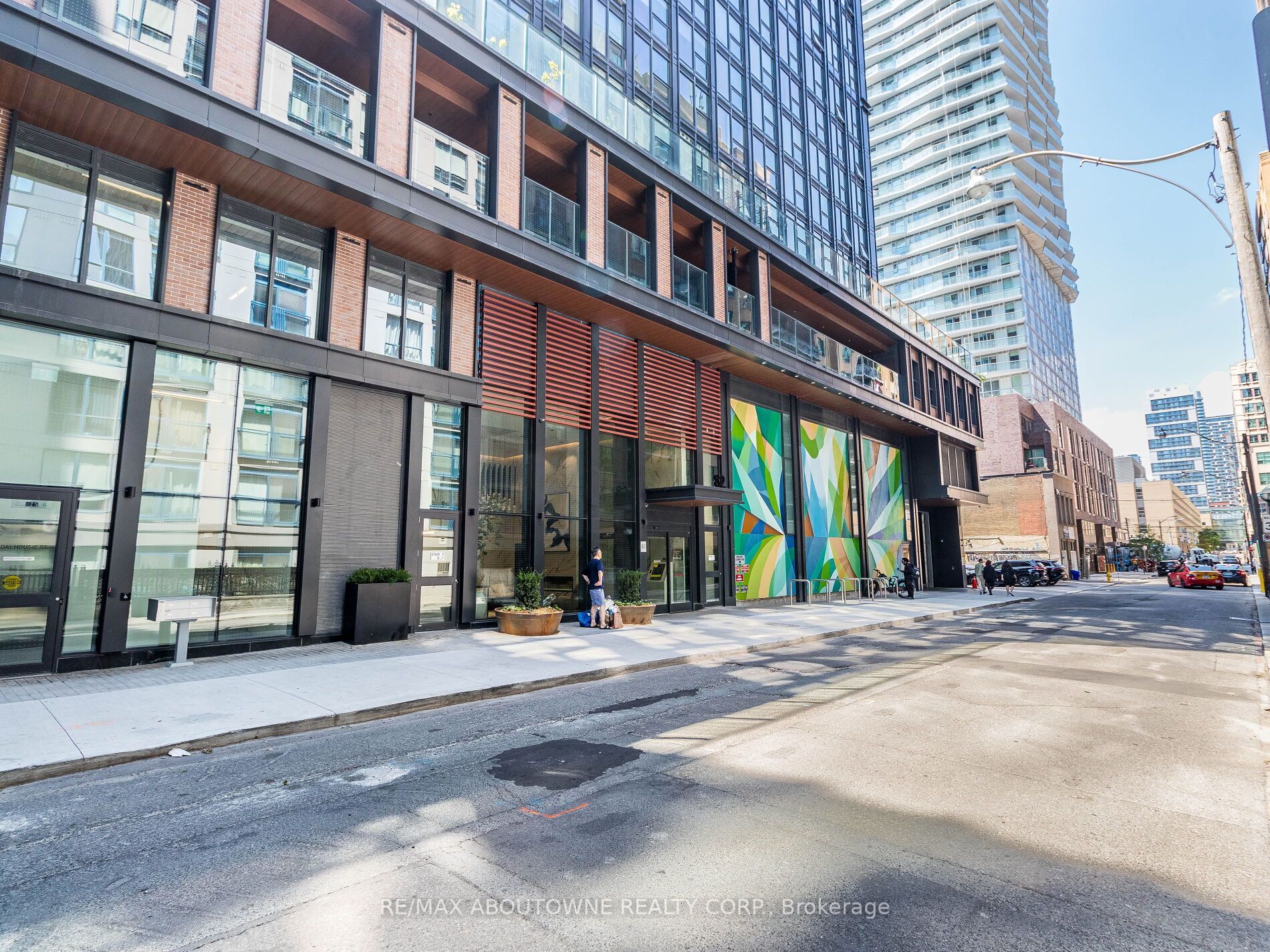 82 Dalhousie Street 3002, Toronto, ON M5B 0C5 photo 4