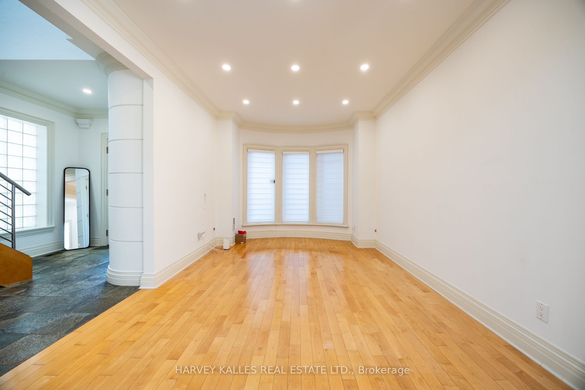 495 Deloraine Avenue, Toronto, ON M5M 2C1 photo 5