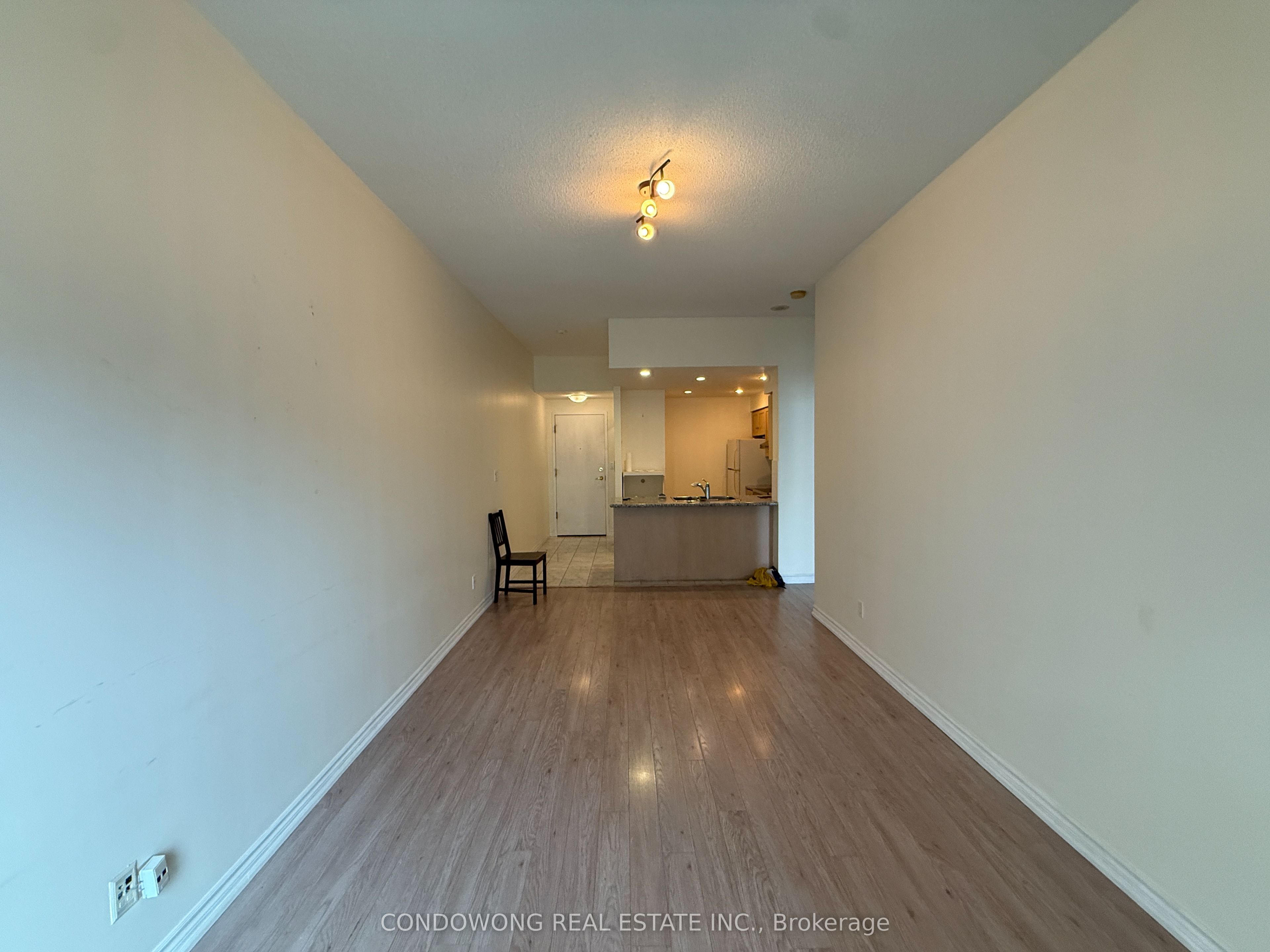 168 Simcoe Street 1118, Toronto, ON M5H 4C9 photo 3