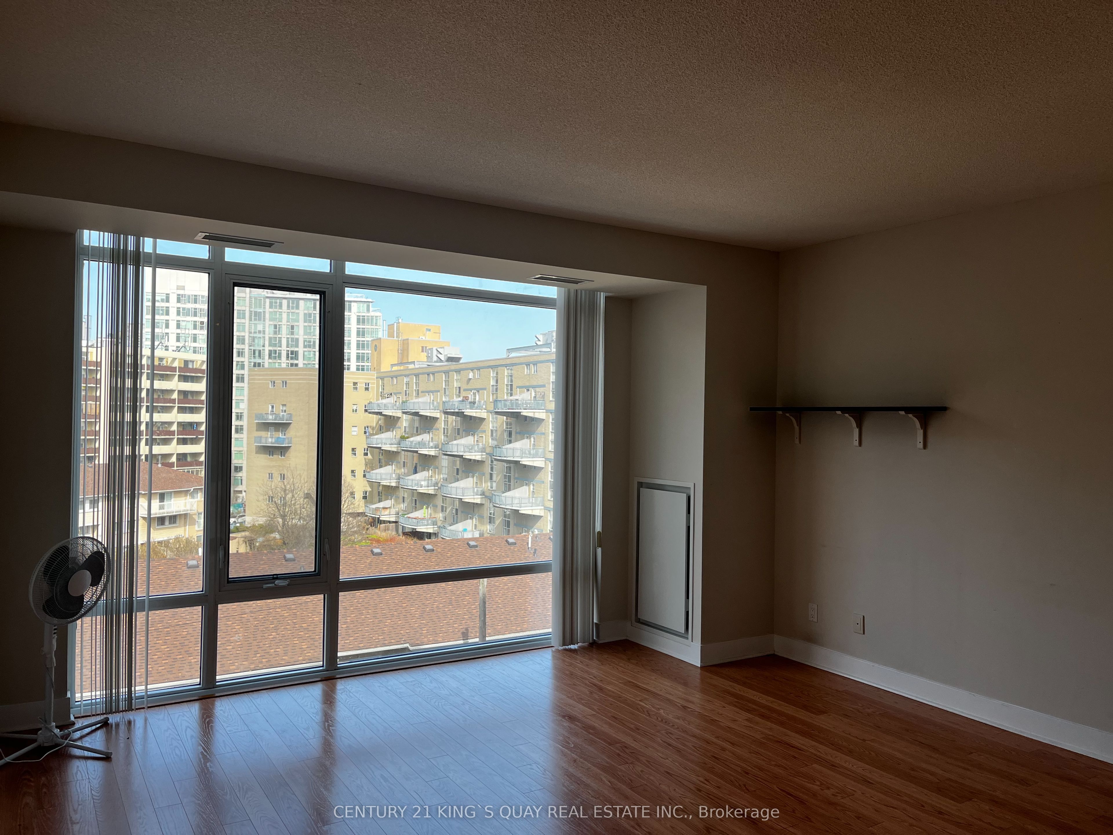 90 Stadium Road 607, Toronto, ON M5V 3W5 photo 3