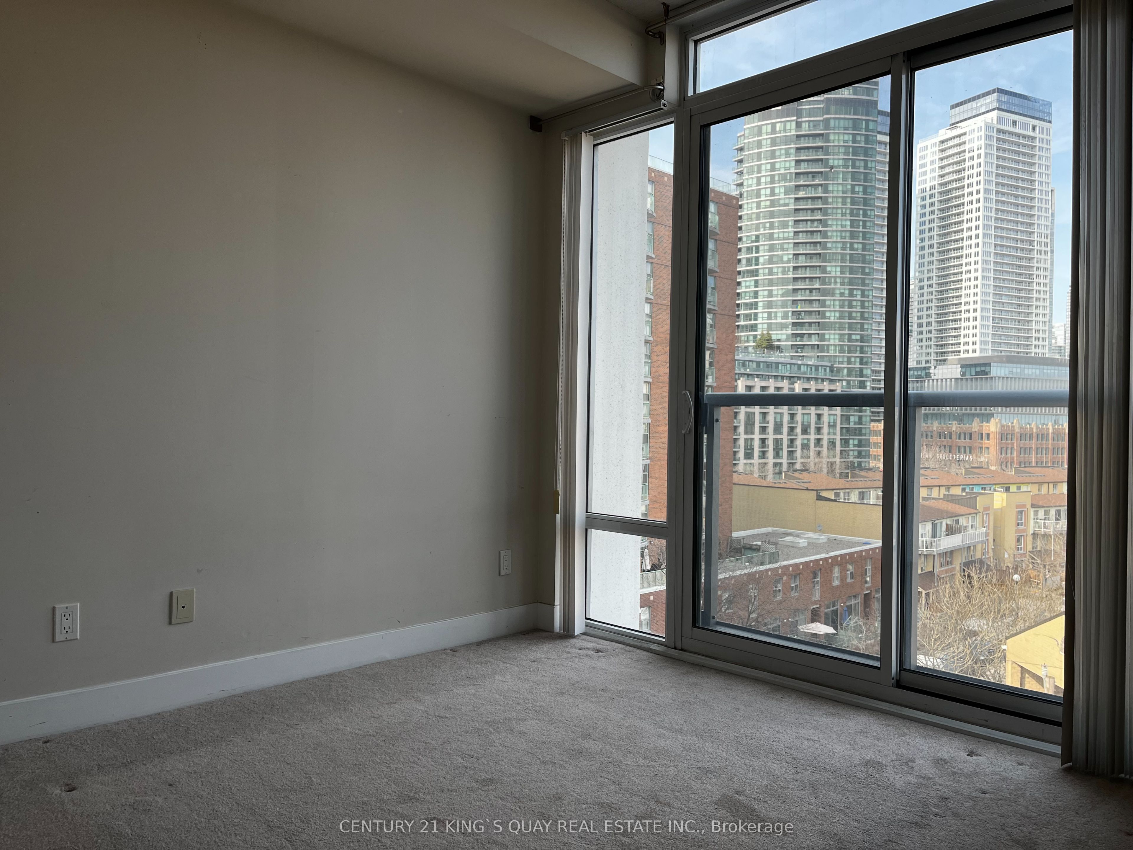 90 Stadium Road 607, Toronto, ON M5V 3W5 photo 4