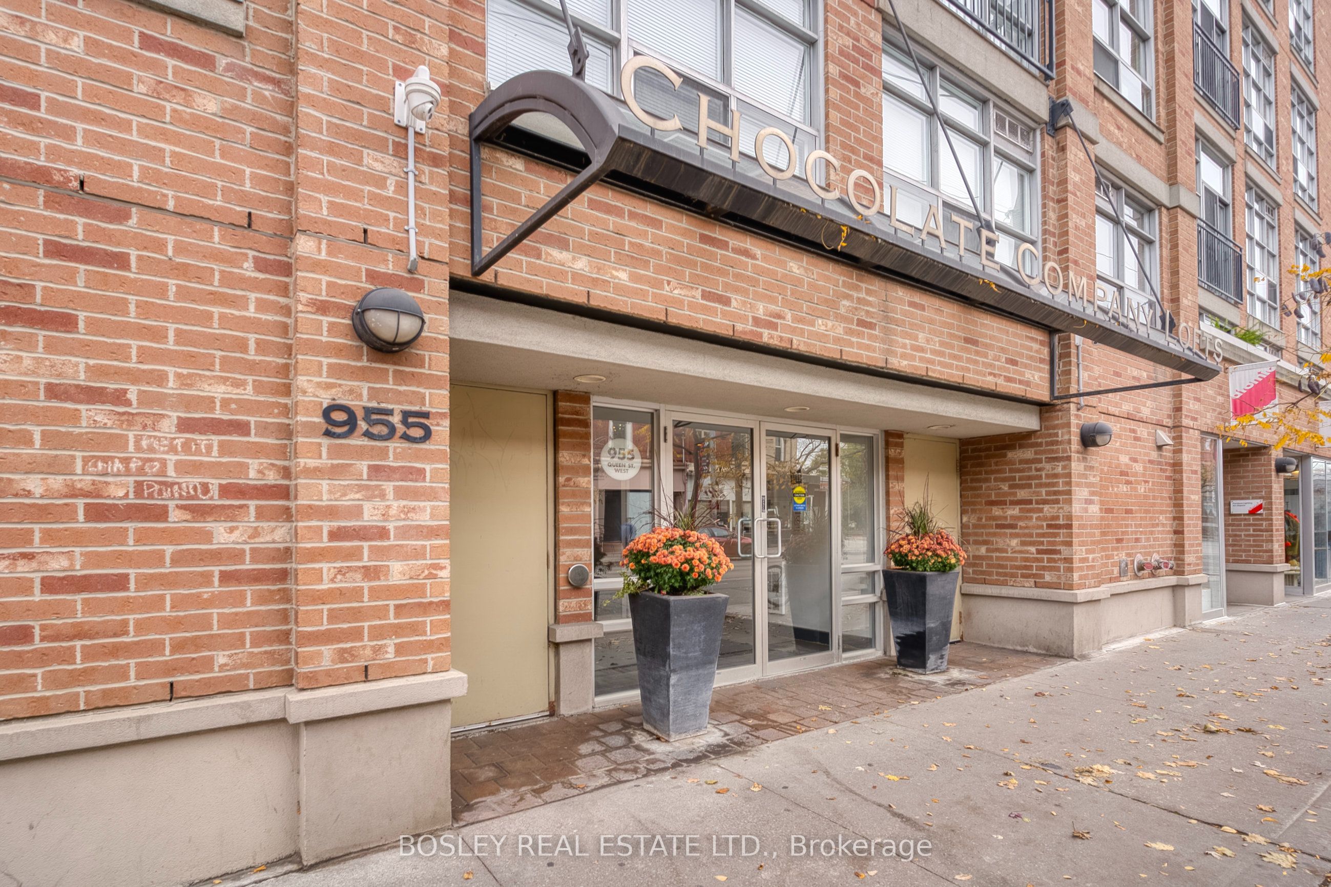 955 Queen Street W 311, Toronto, ON M6J 1G9 photo 4
