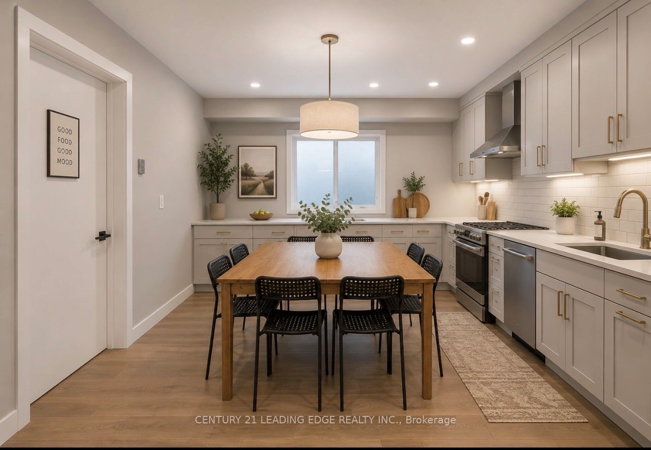 527 Glengarry Avenue, Toronto, ON M5M 1G2 photo 3