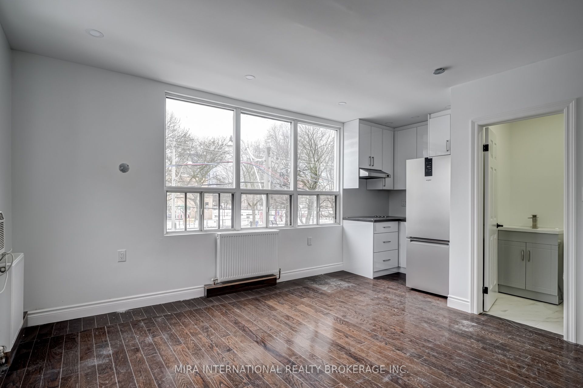 180 Sherbourne Street 207, Toronto, ON M5A 2R7
