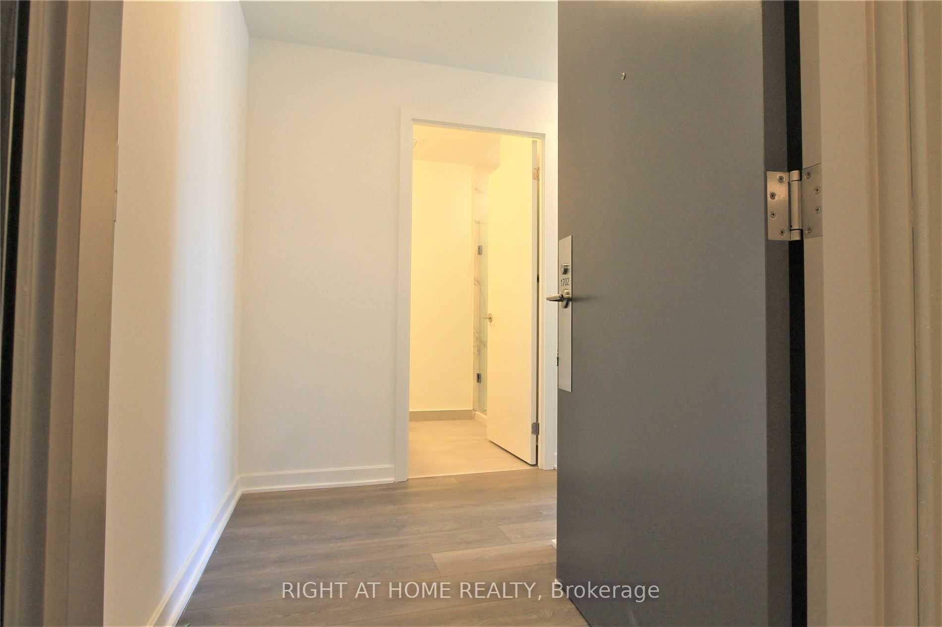 38 Forest Manor Road 1702#, Toronto, ON M2J 0H4 photo 2