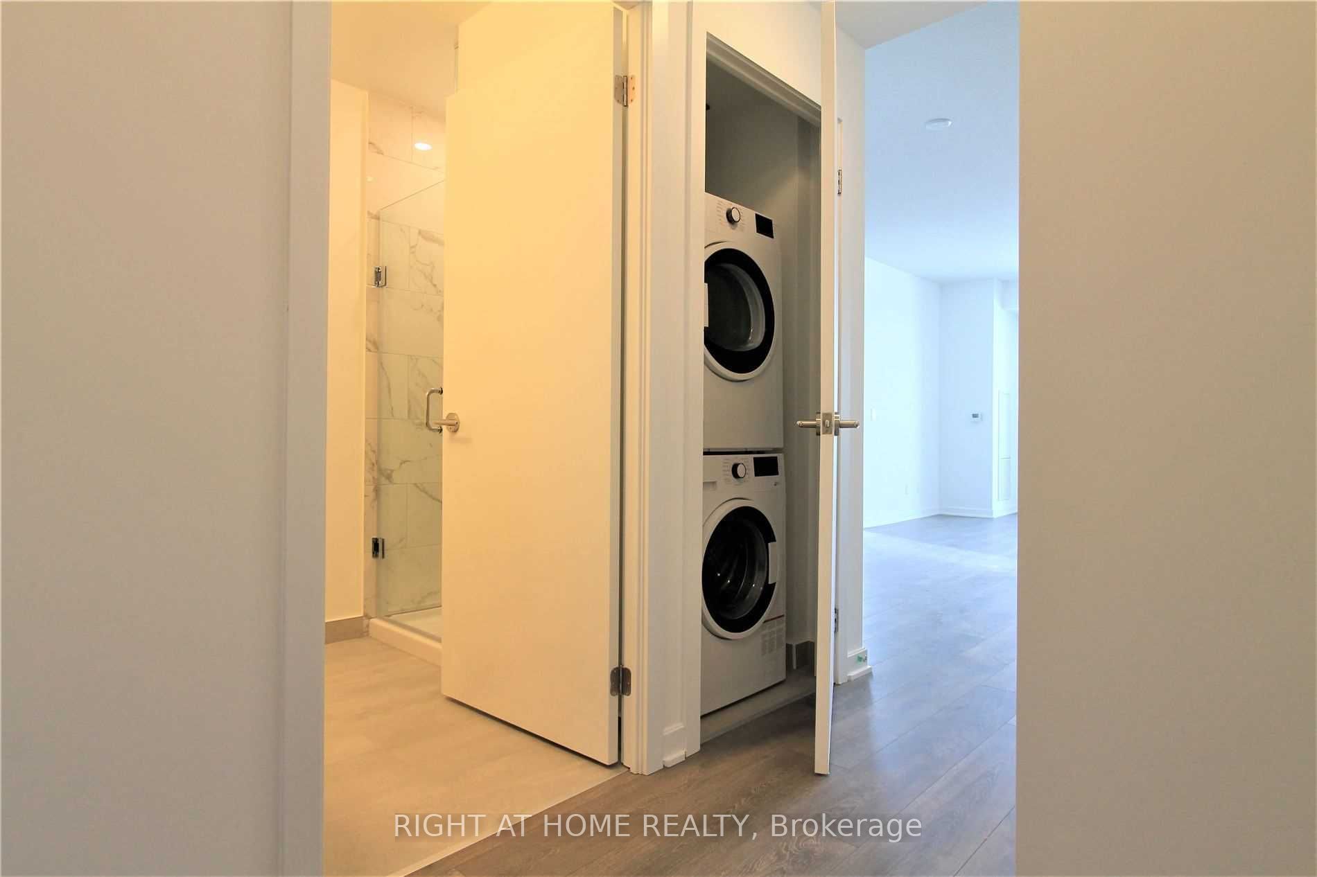 38 Forest Manor Road 1702#, Toronto, ON M2J 0H4 photo 3