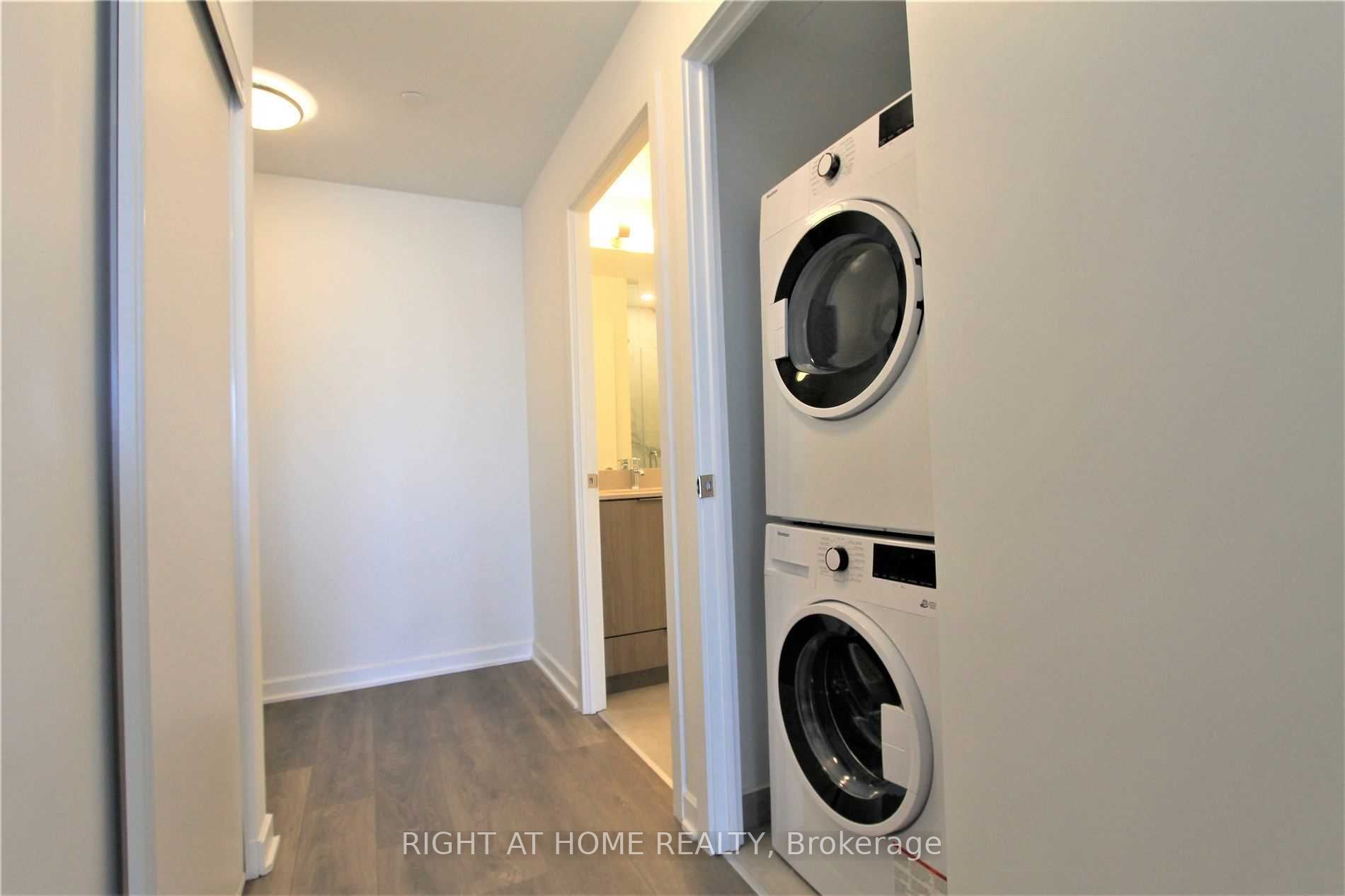 38 Forest Manor Road 1702#, Toronto, ON M2J 0H4 photo 4
