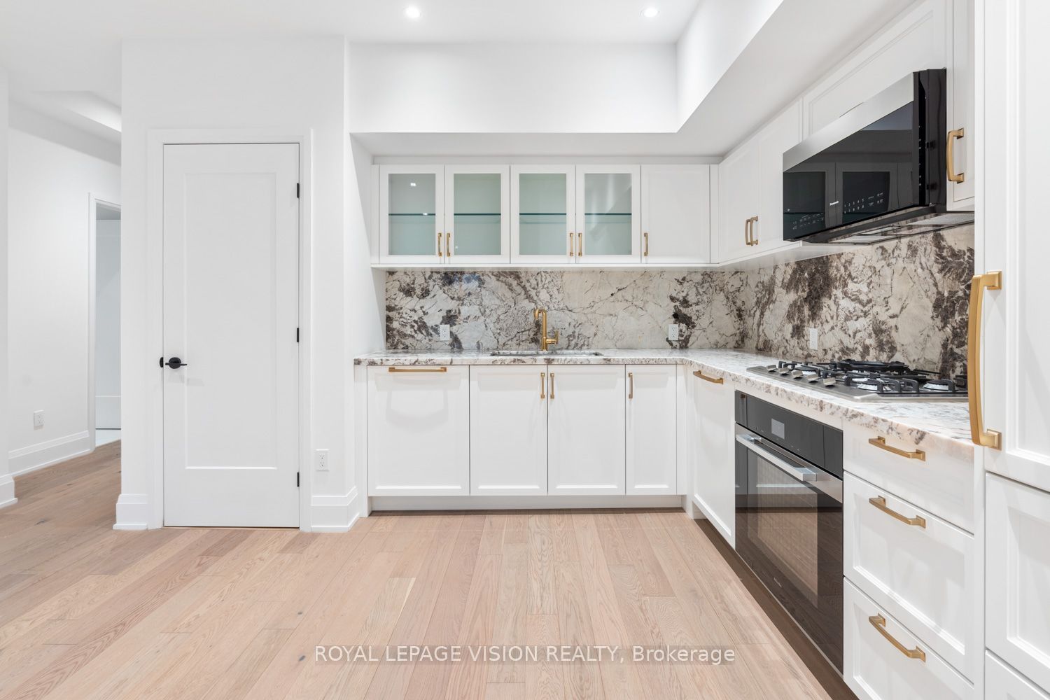 505 W Glencairn Avenue 222, Toronto, ON M6B 0B2 photo 4