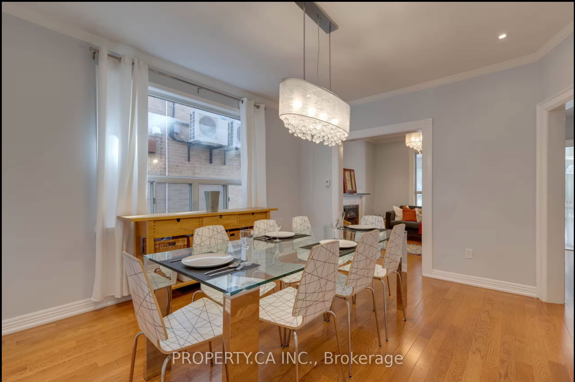 34 Ashbury Avenue, Toronto, ON M6V 1V7 photo 3