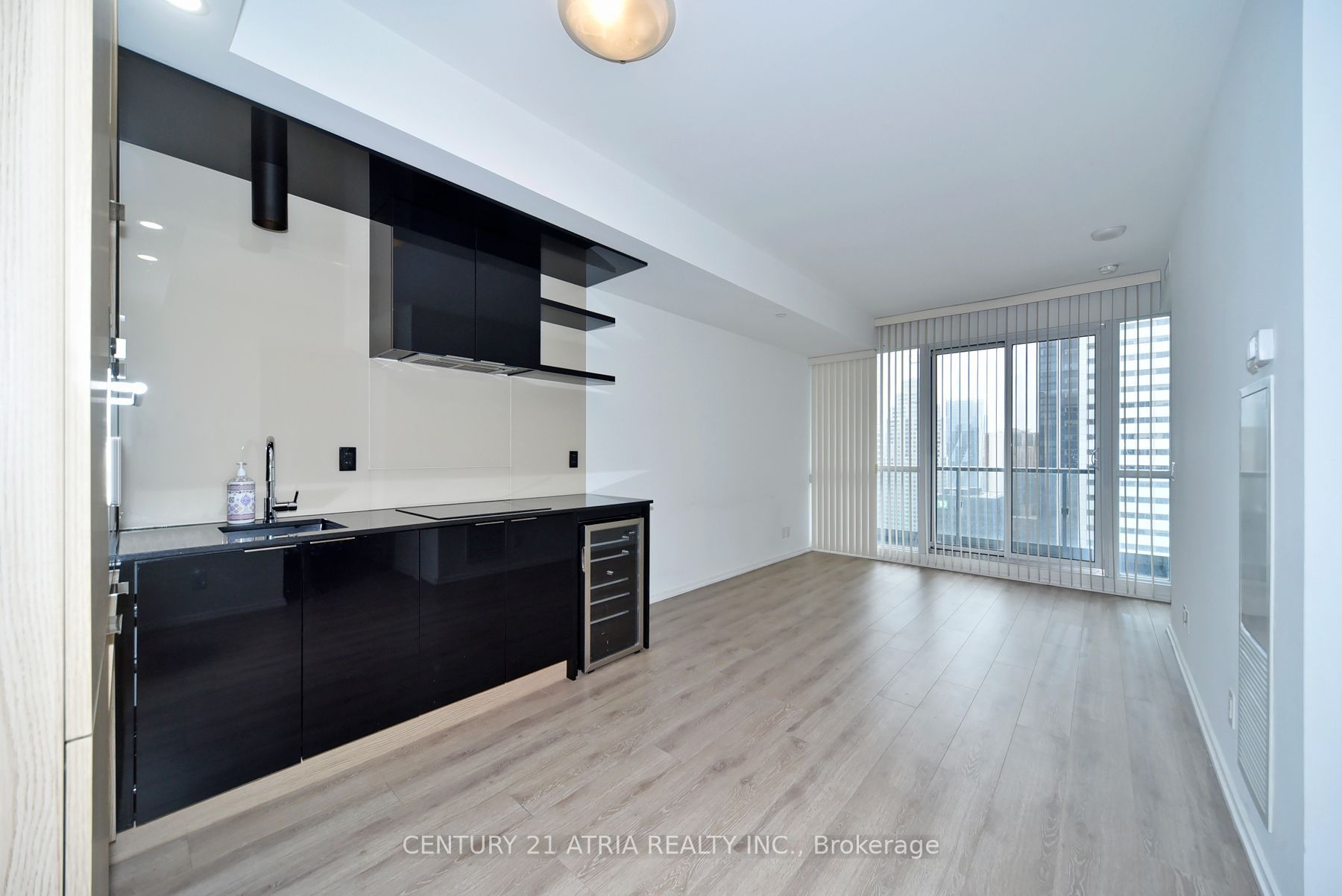 70 Temperance Street 5109, Toronto, ON M5H 4E8