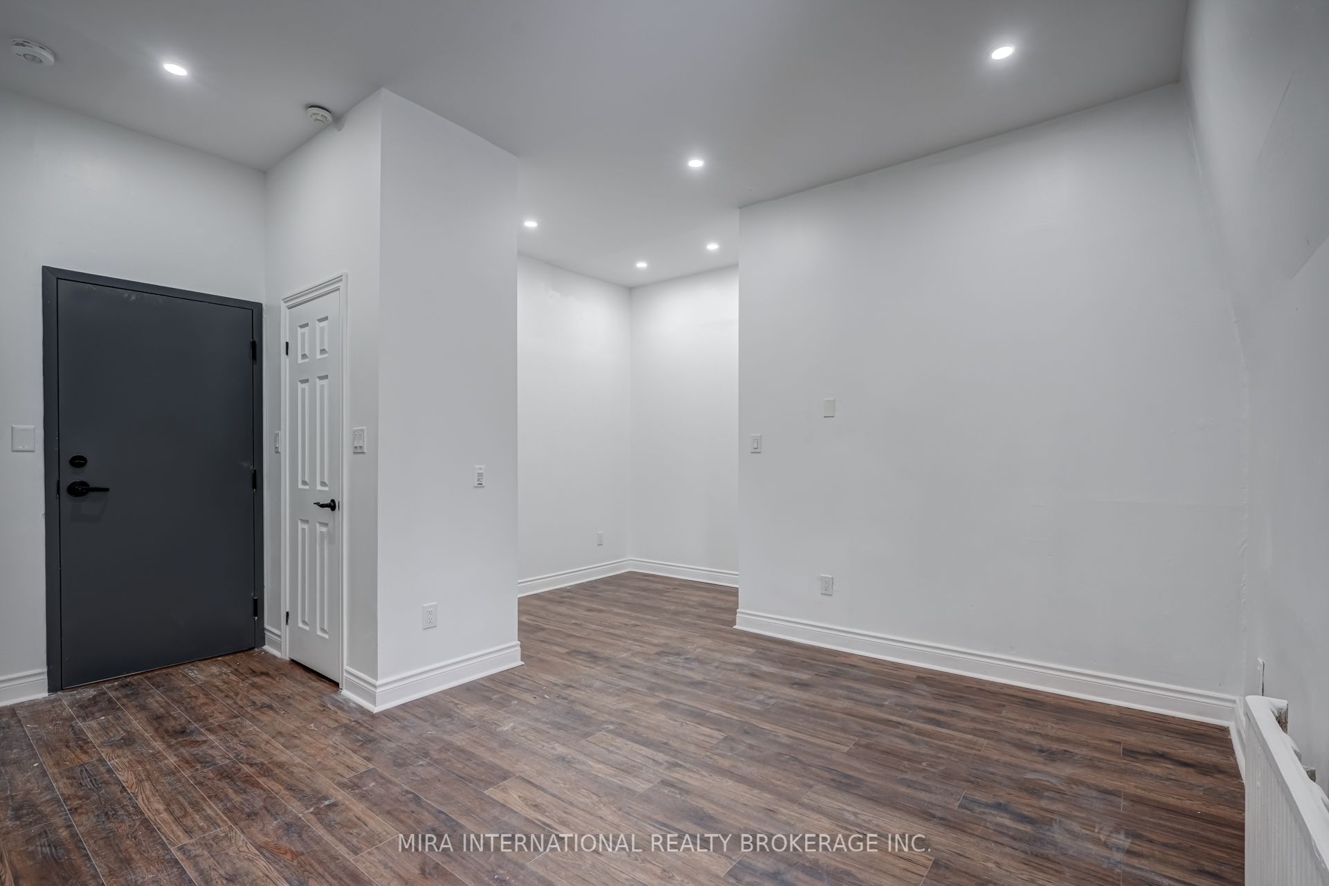 180 Sherbourne Street 204, Toronto, ON M5A 2R7 photo 3