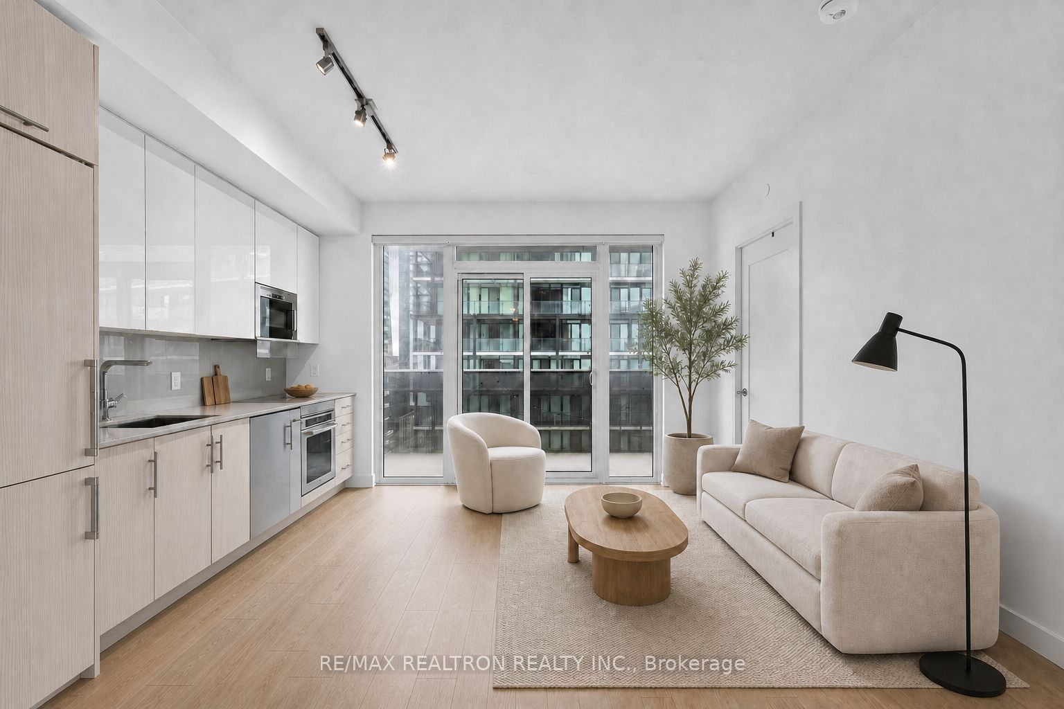 330 Richmond Street W 2203, Toronto, ON M5V 0M4