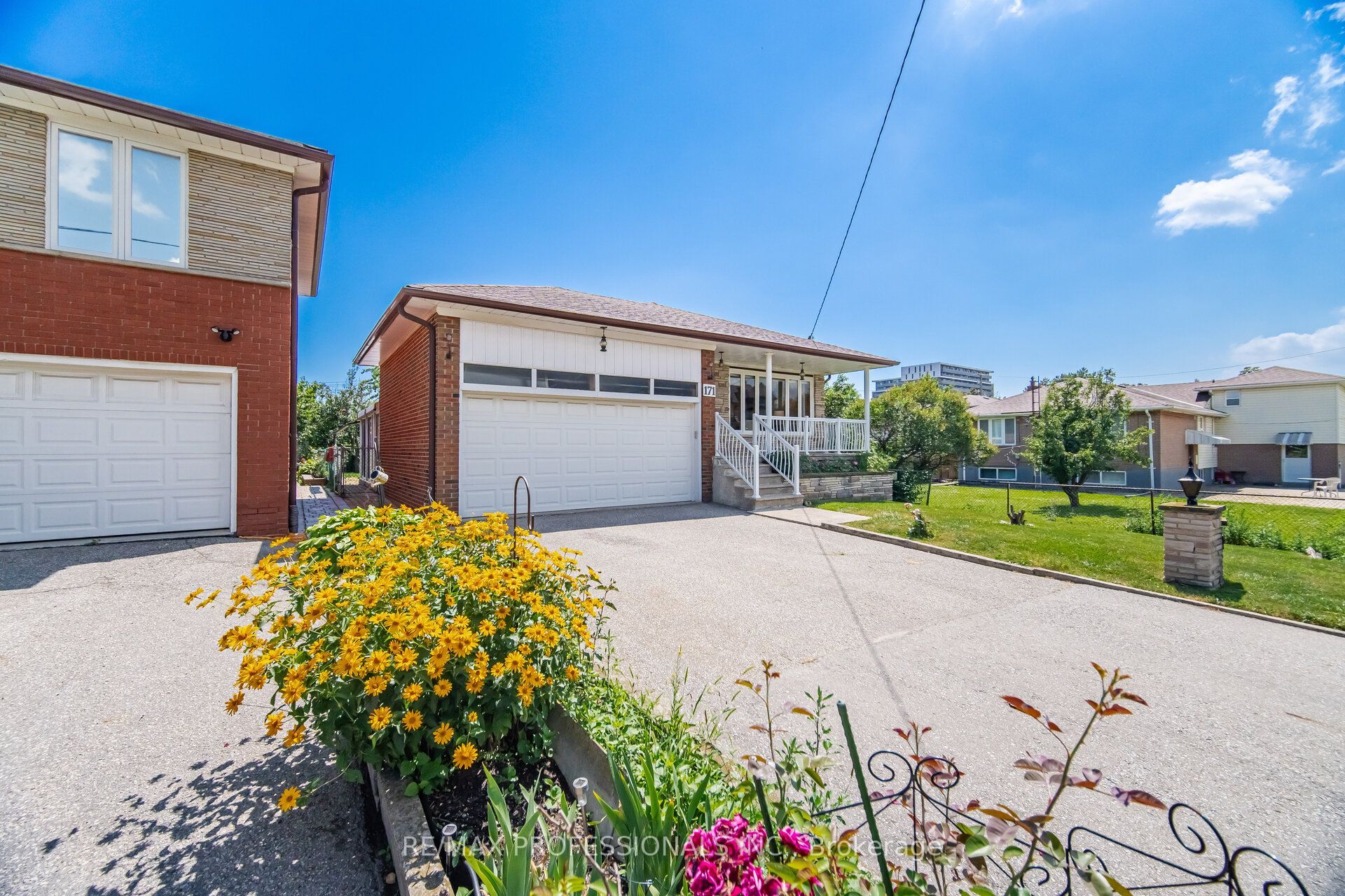 171 Regina Avenue, Toronto, ON M6A 1R9 photo 5