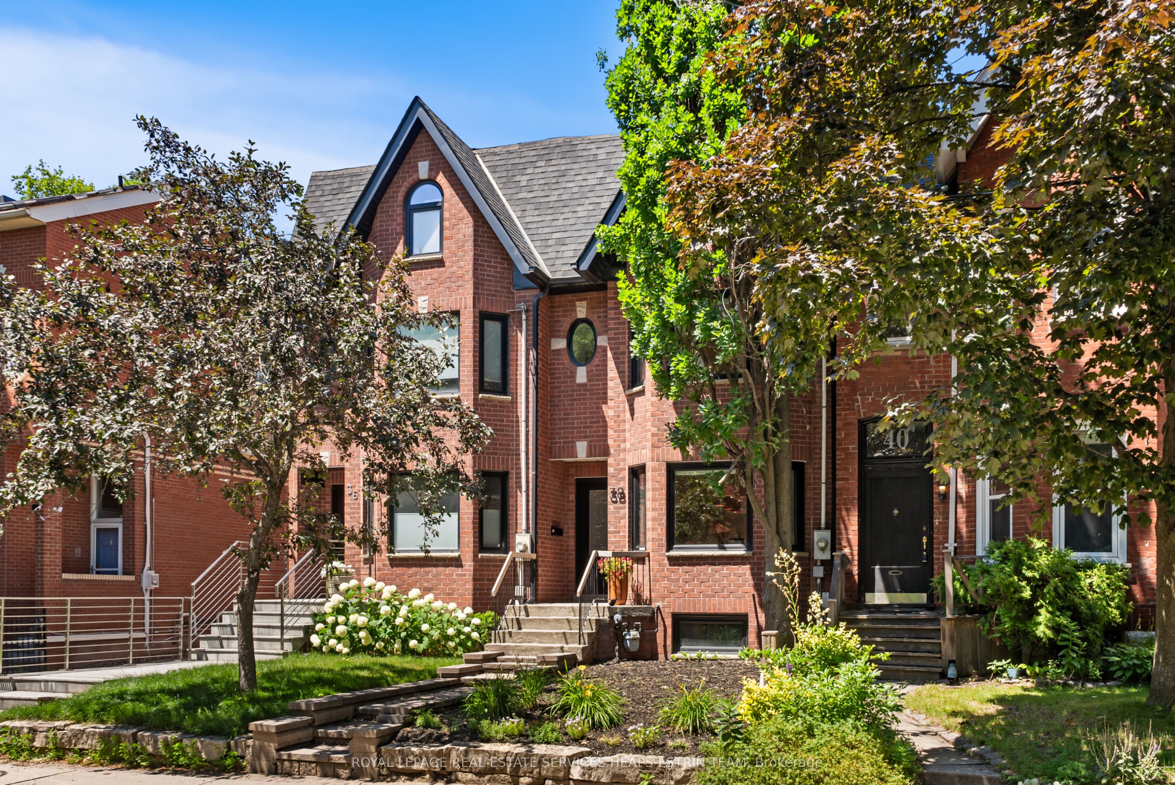 38 Shaftesbury Avenue, Toronto, ON M4T 1A2