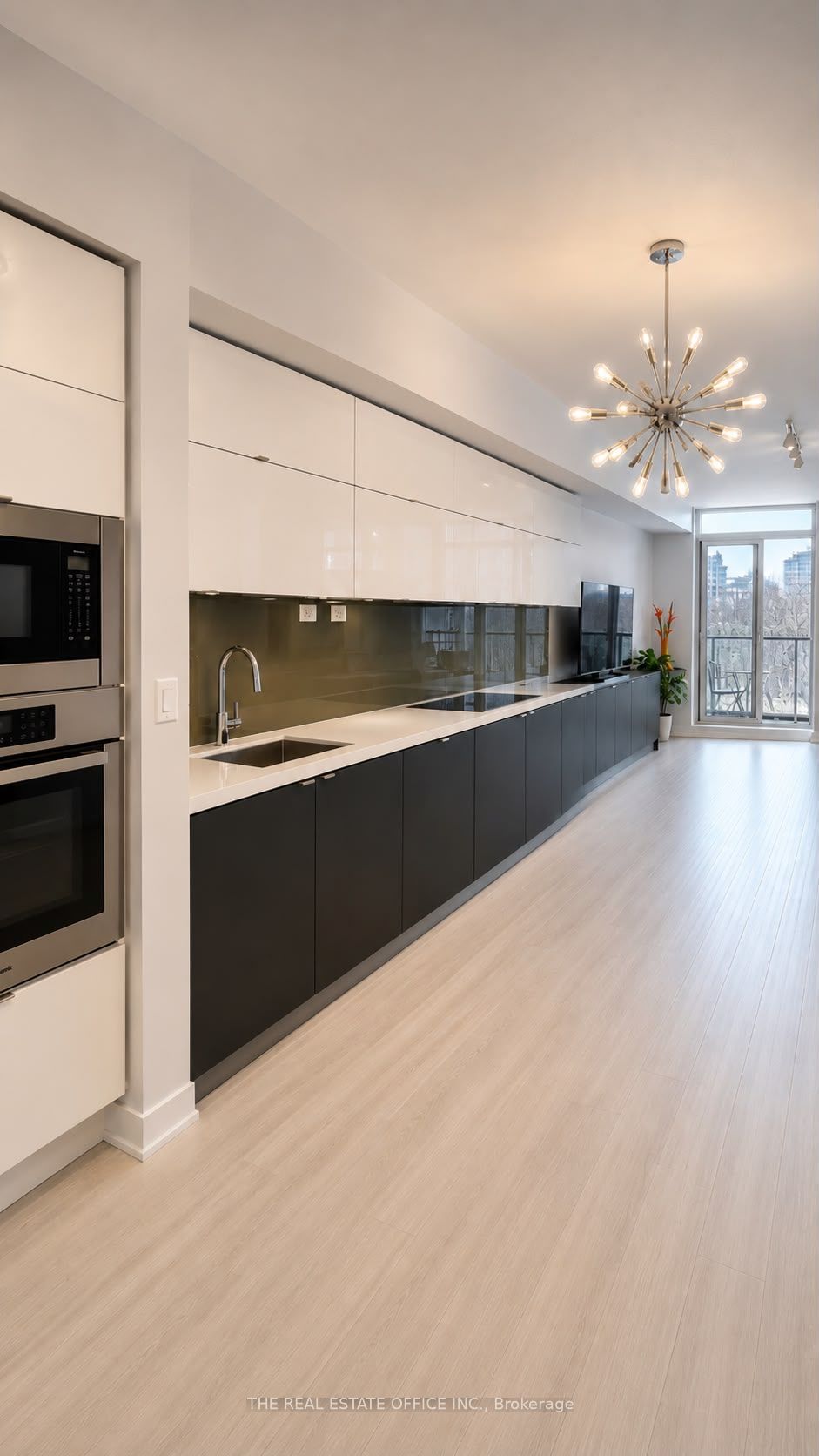 151 Dan Leckie Way 202, Toronto, ON M5V 4B2 photo 3