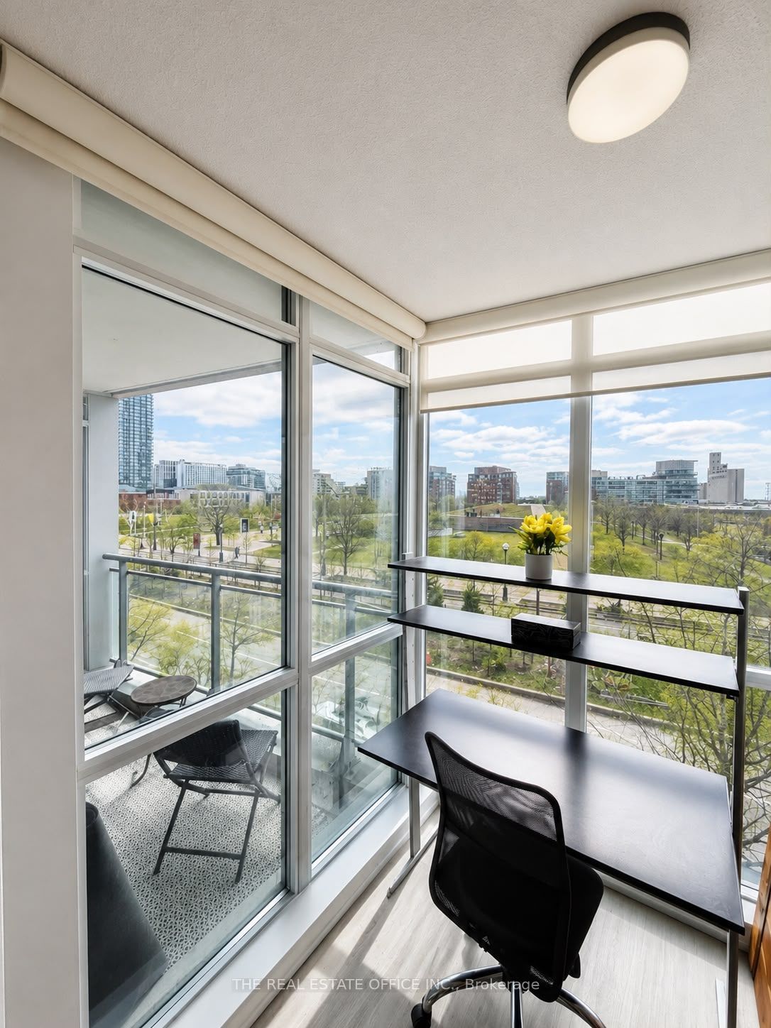 151 Dan Leckie Way 202, Toronto, ON M5V 4B2 photo 4