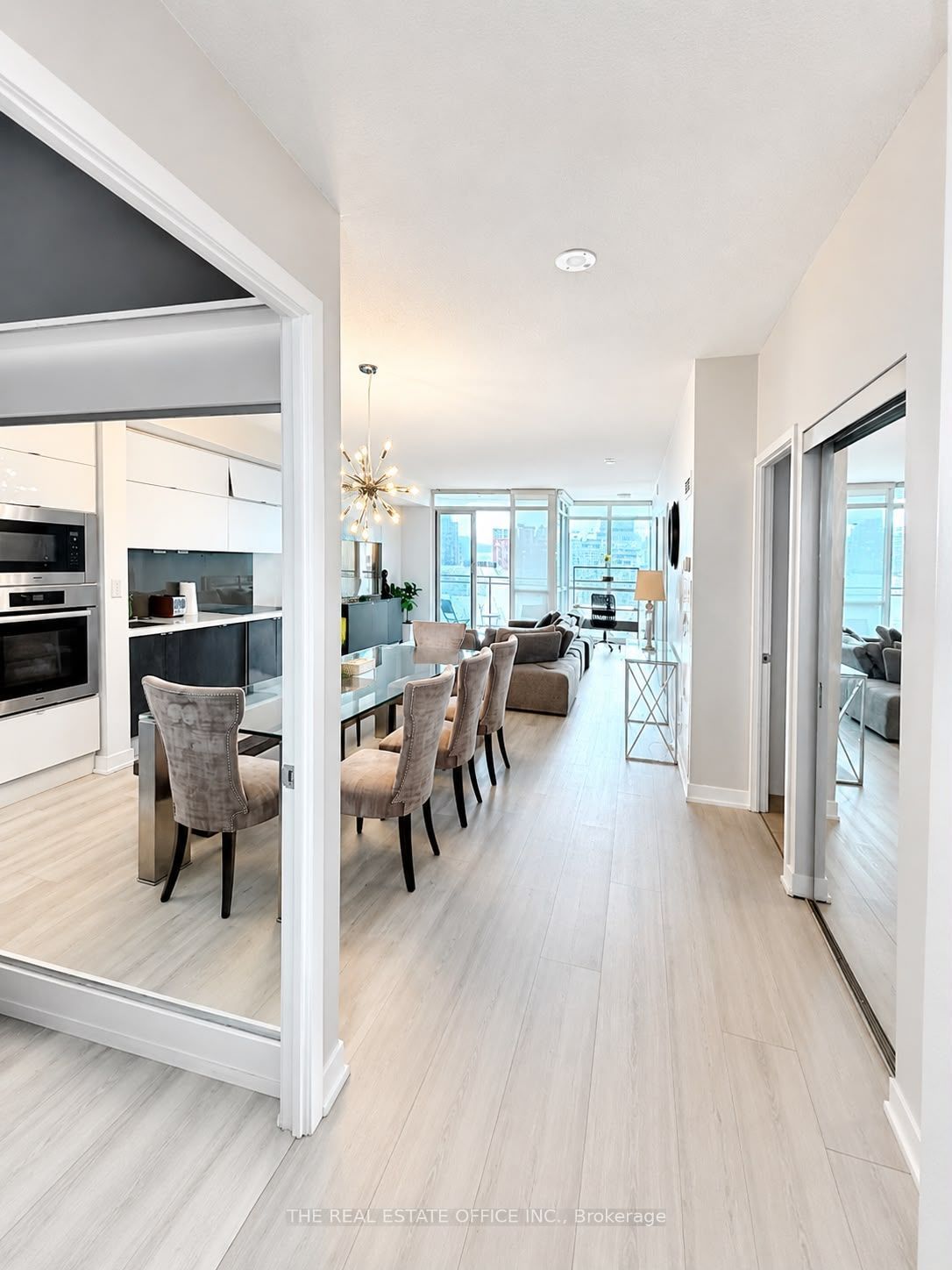 151 Dan Leckie Way 202, Toronto, ON M5V 4B2 photo 5