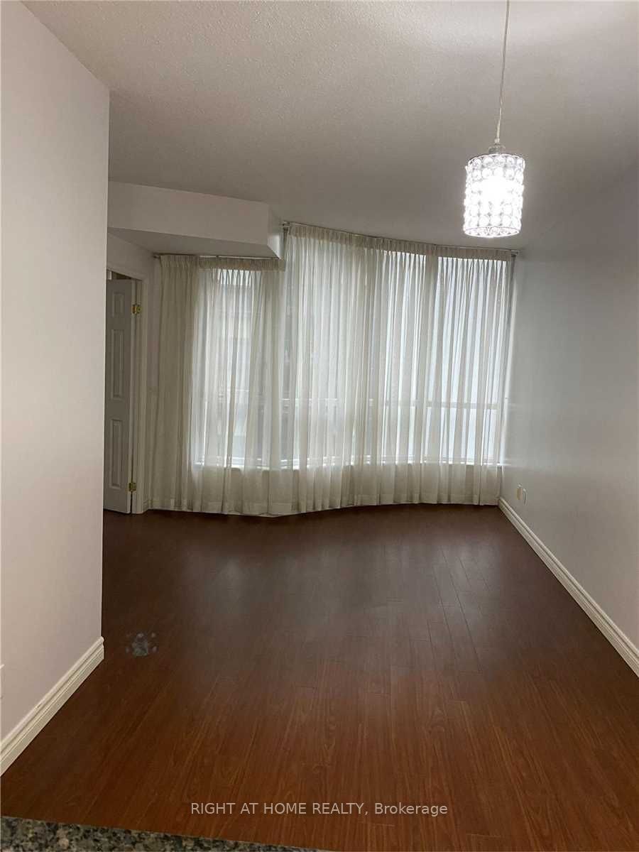 55 Bloor Street E 709, Toronto, ON M4W 3W6 photo 3