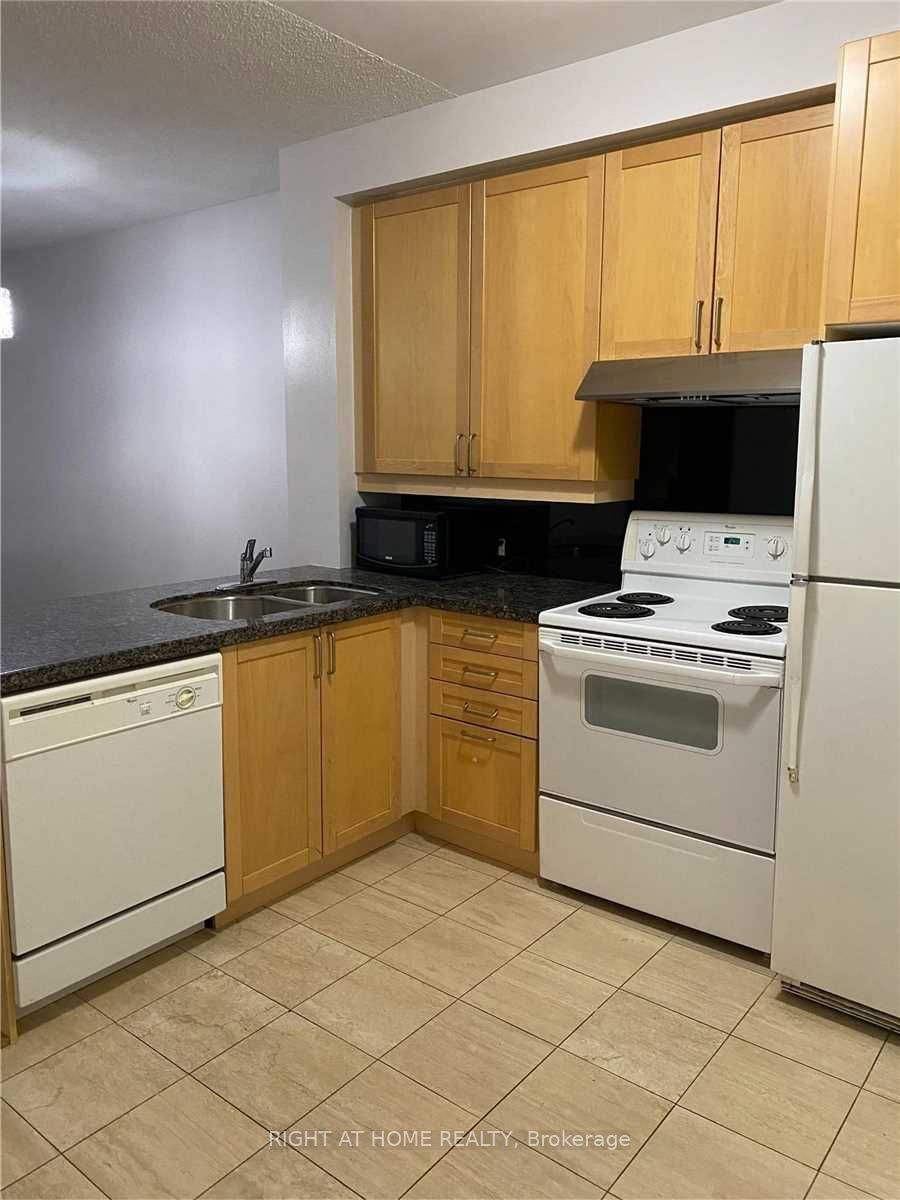 55 Bloor Street E 709, Toronto, ON M4W 3W6 photo 4