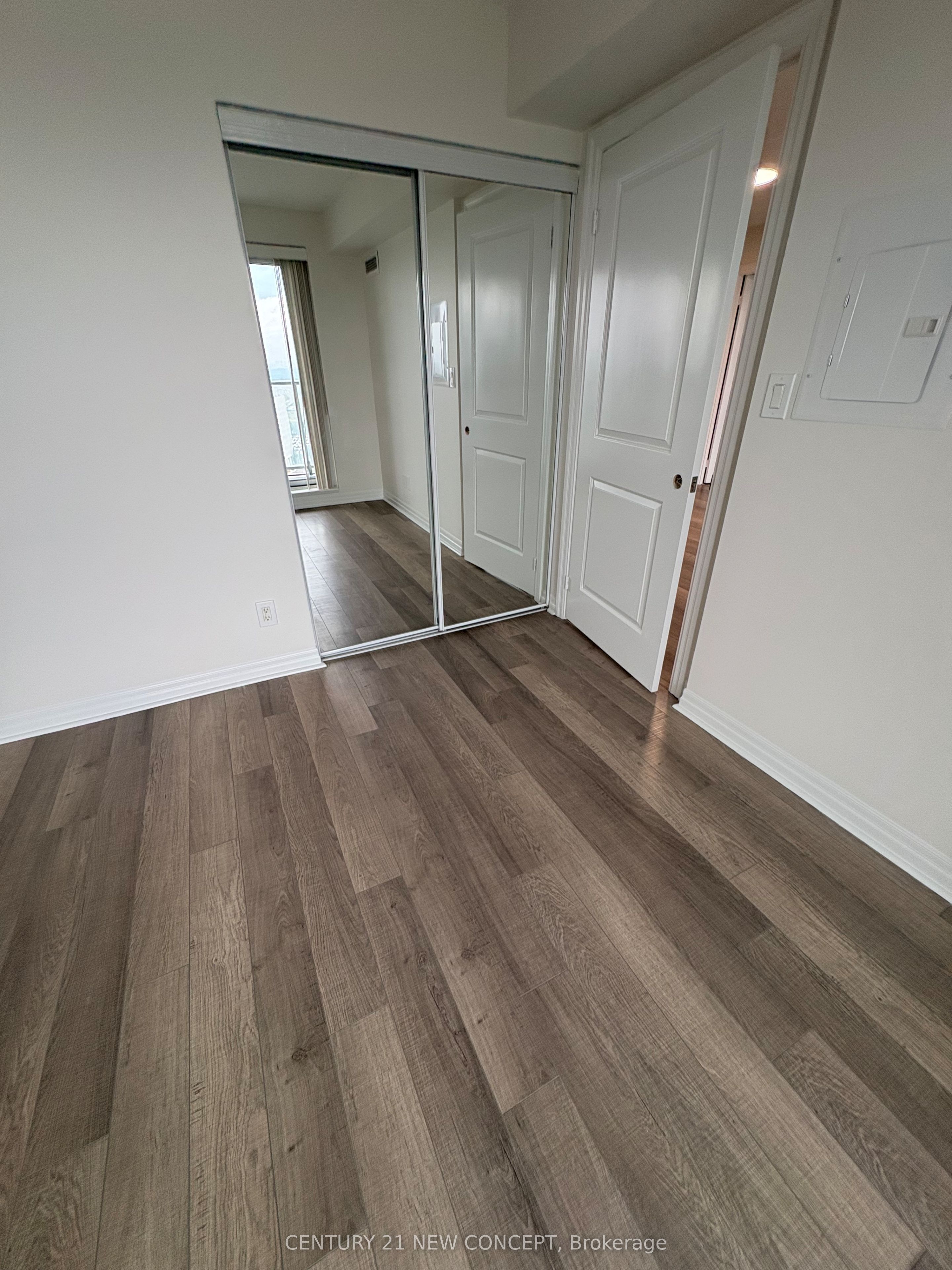 2015 Sheppard Avenue 2302, Toronto, ON M2J 1W6 photo 5