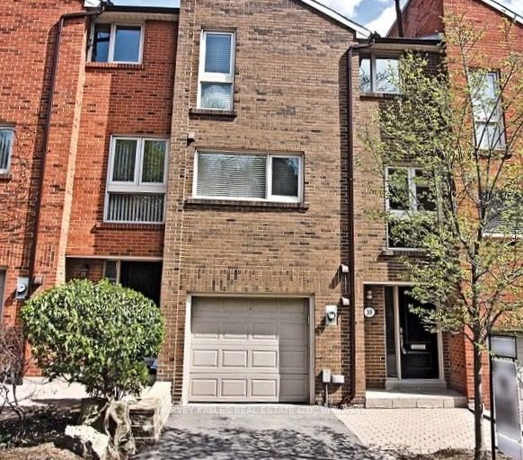39 Sylvan Valley Valley, Toronto, ON M5M 4M4