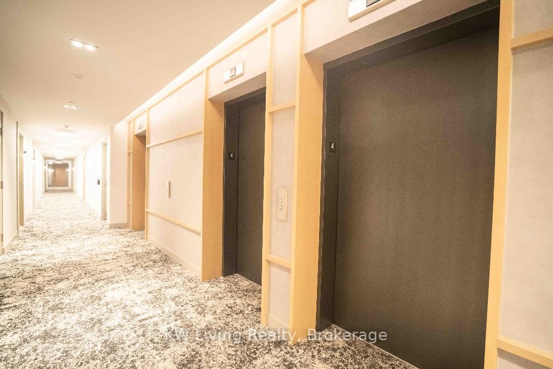 30 Dreamers Way 445, Toronto, ON M5A 0Y7