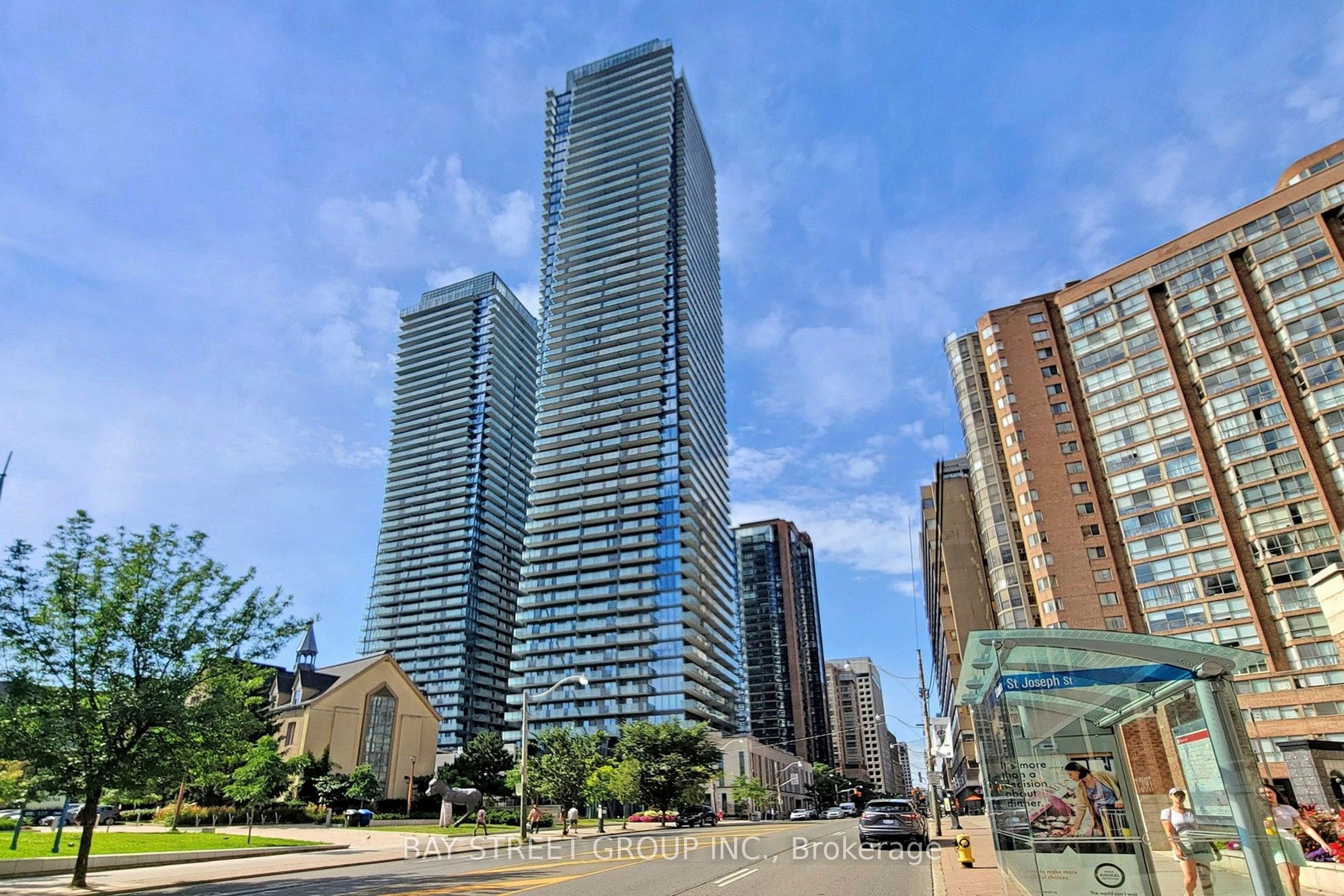 1080 Bay Street Unit 2305, Toronto, ON M5S 0A5