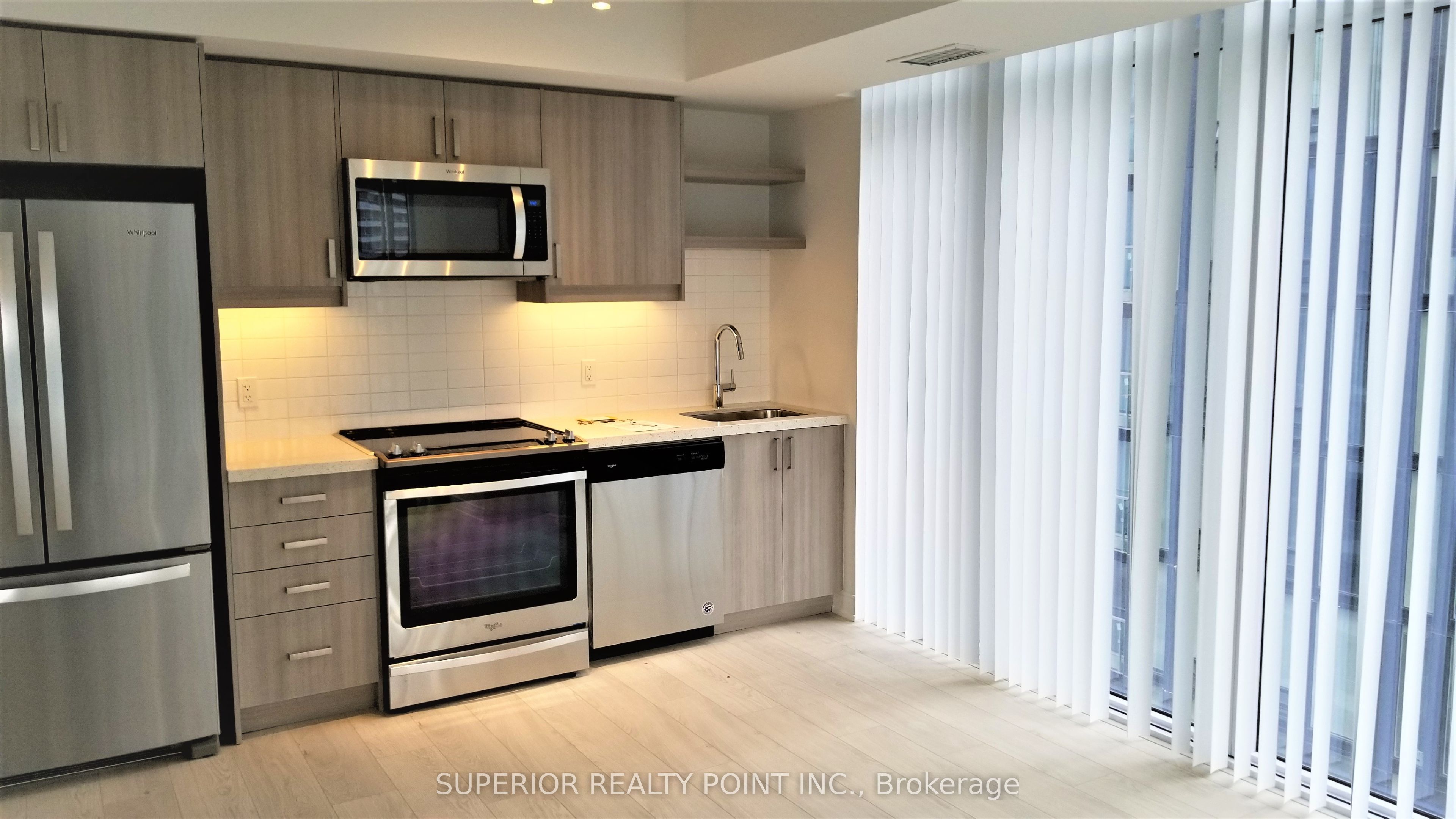 50 Wellesley Street E 2102, Toronto, ON M4Y 1G2 photo 2