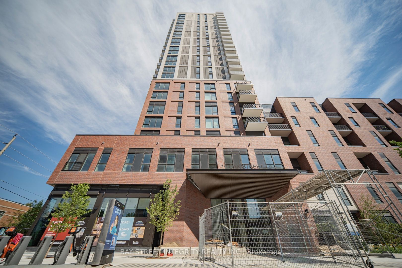 10 Oak Street 903, Toronto, ON M5A 0Z1 photo 2