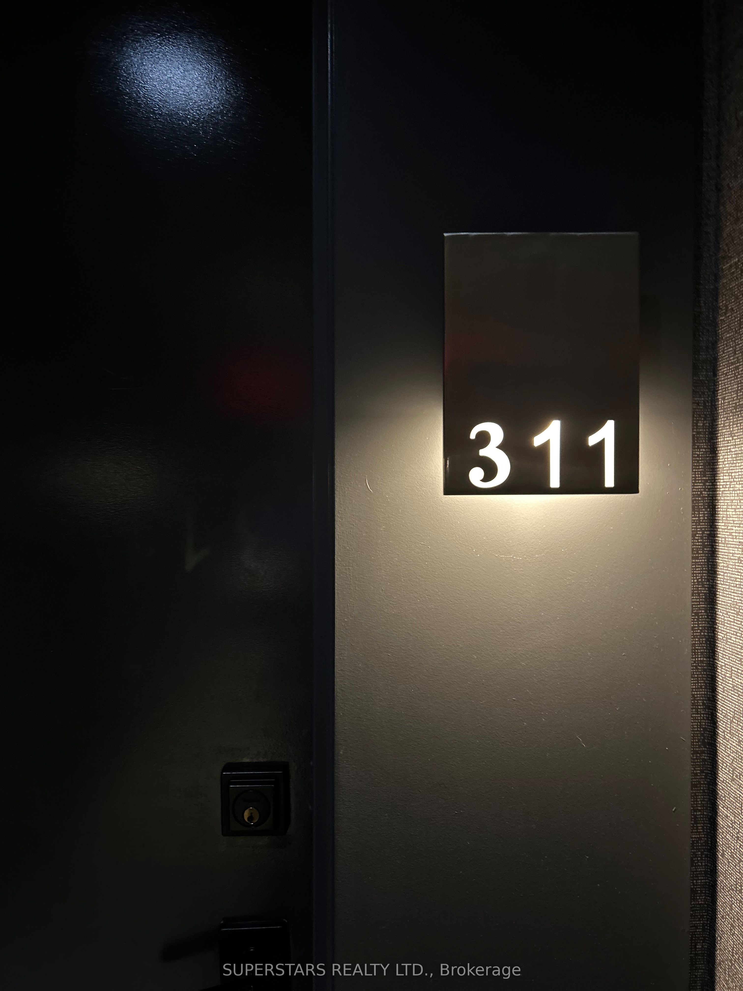 435 Richmond Street W 311, Toronto, ON M5V 0N3 photo 5