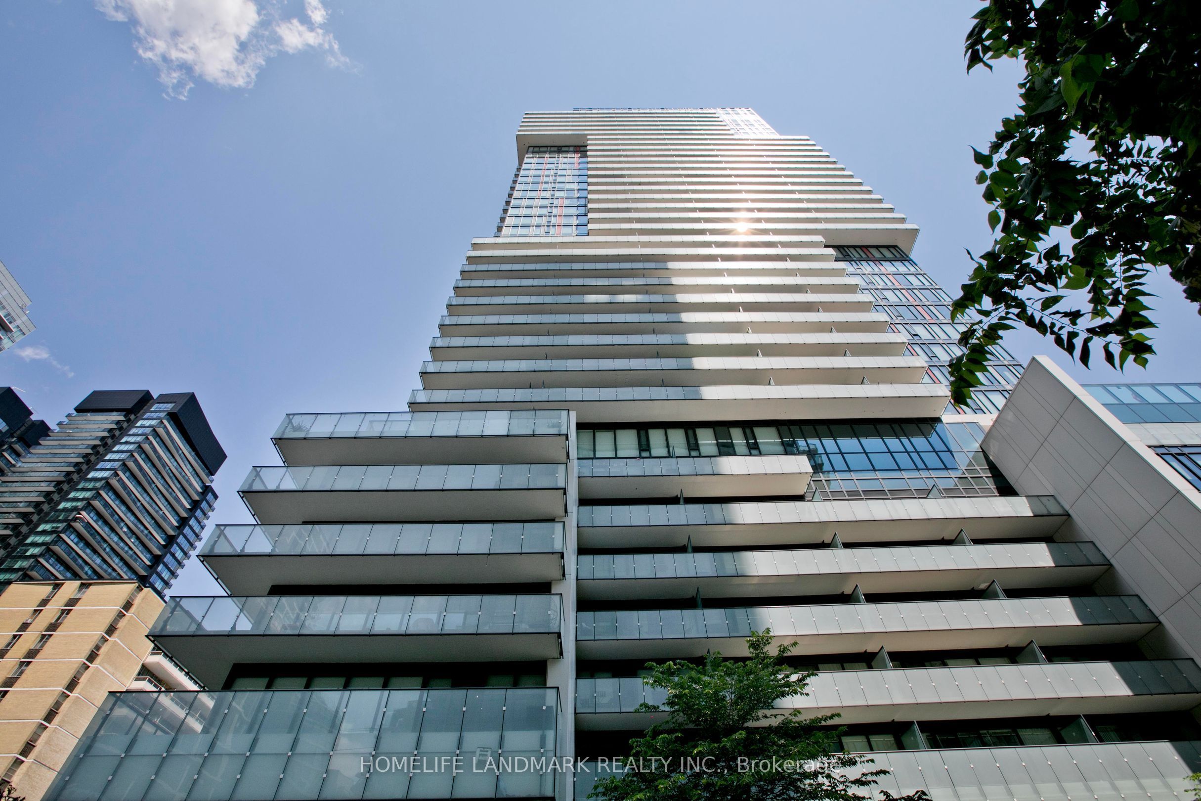 185 Roehampton Avenue 3312, Toronto, ON M4P 2K5 photo 3