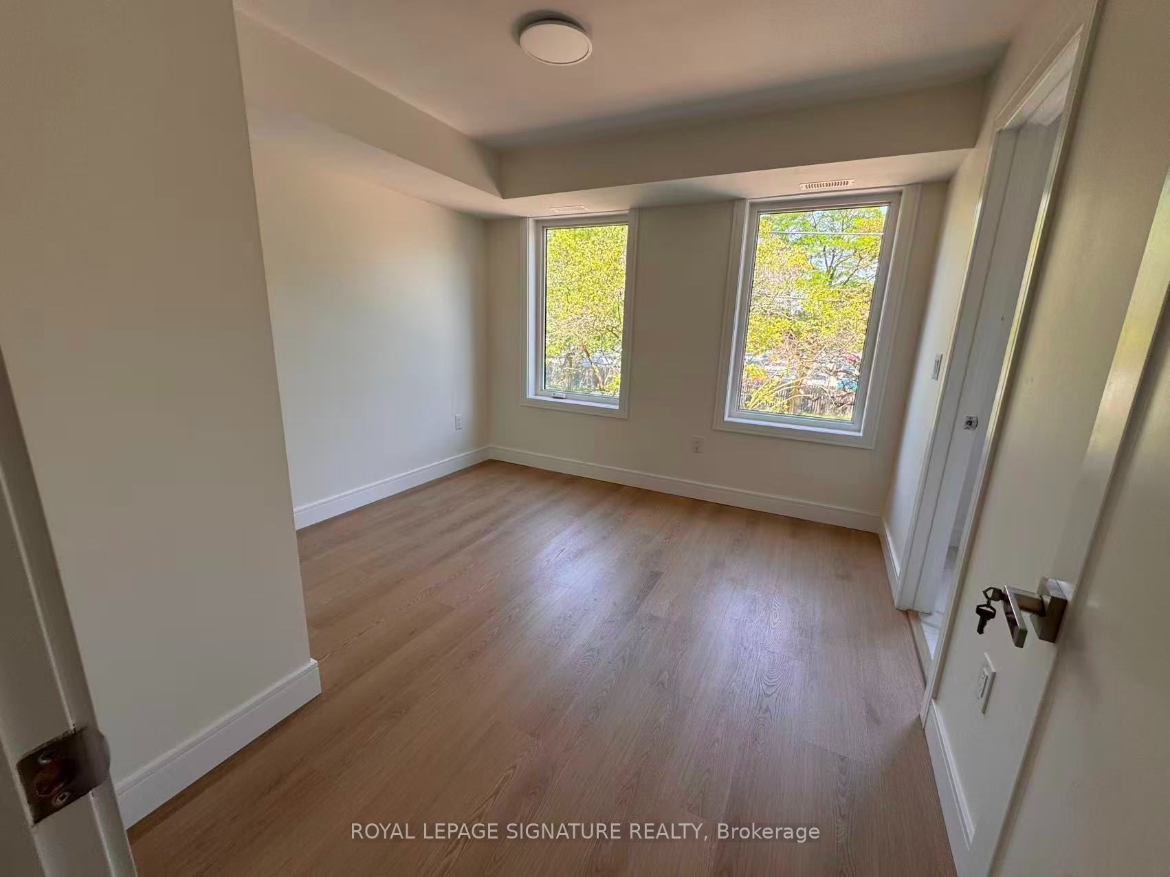53 Bishop Avenue 3, Toronto, ON M2M 1Z4 photo 4