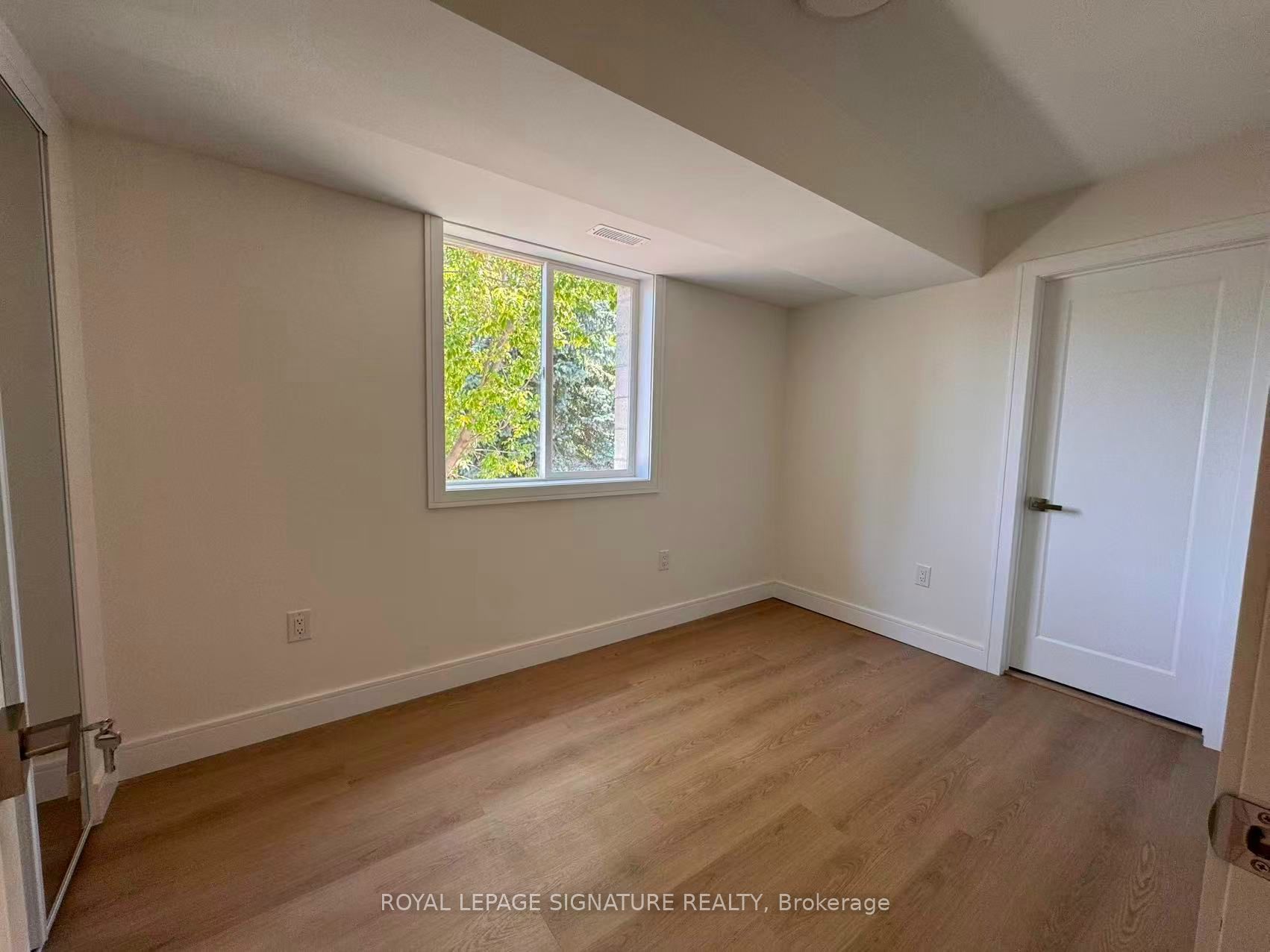 53 Bishop Avenue 4, Toronto, ON M2M 1Z4 photo 4