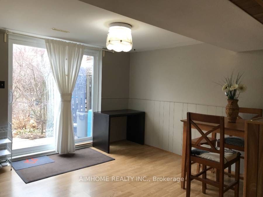 94 Micmac Crescent Walk out BSMT, Toronto, ON M2H 2K2