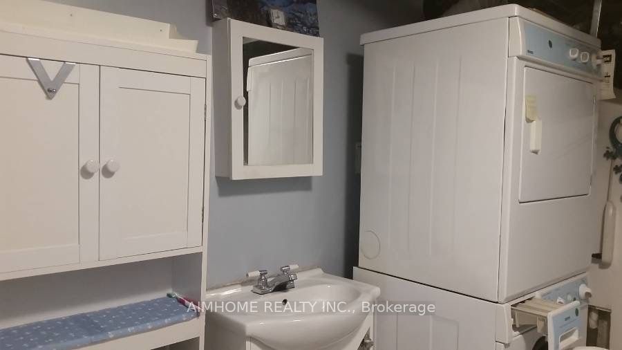 94 Micmac Crescent Walk out BSMT, Toronto, ON M2H 2K2 photo 3
