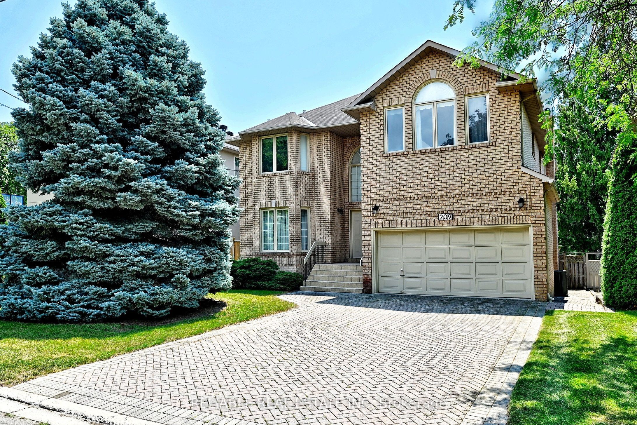 209 Alfred Avenue, Toronto, ON M2N 3J5
