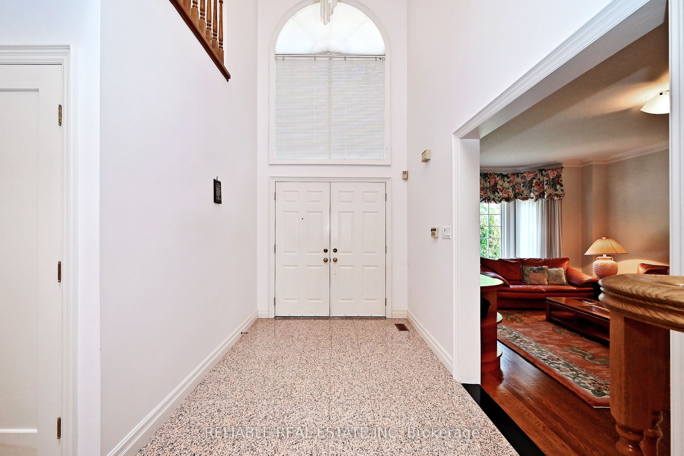 209 Alfred Avenue, Toronto, ON M2N 3J5 photo 3