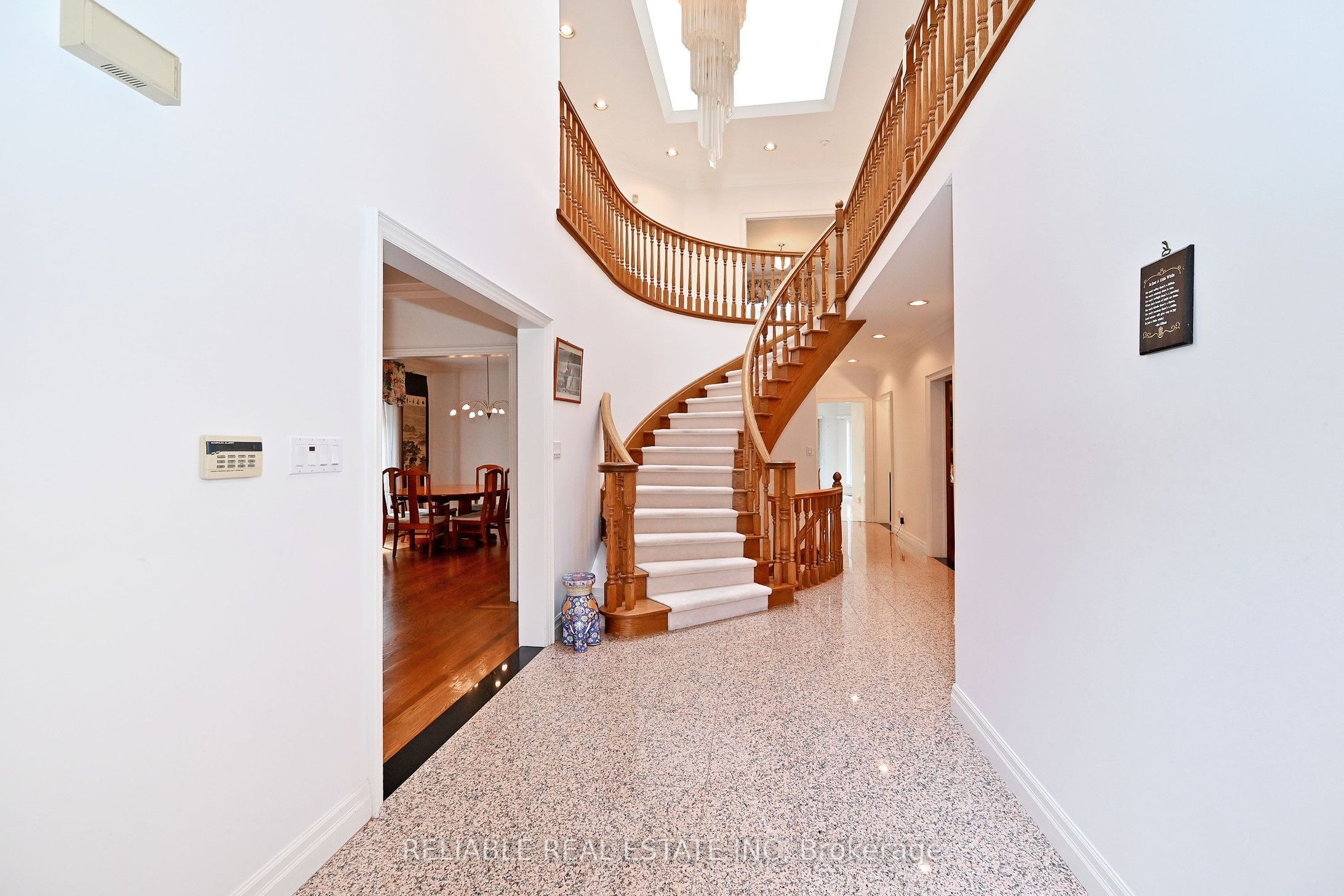 209 Alfred Avenue, Toronto, ON M2N 3J5 photo 4