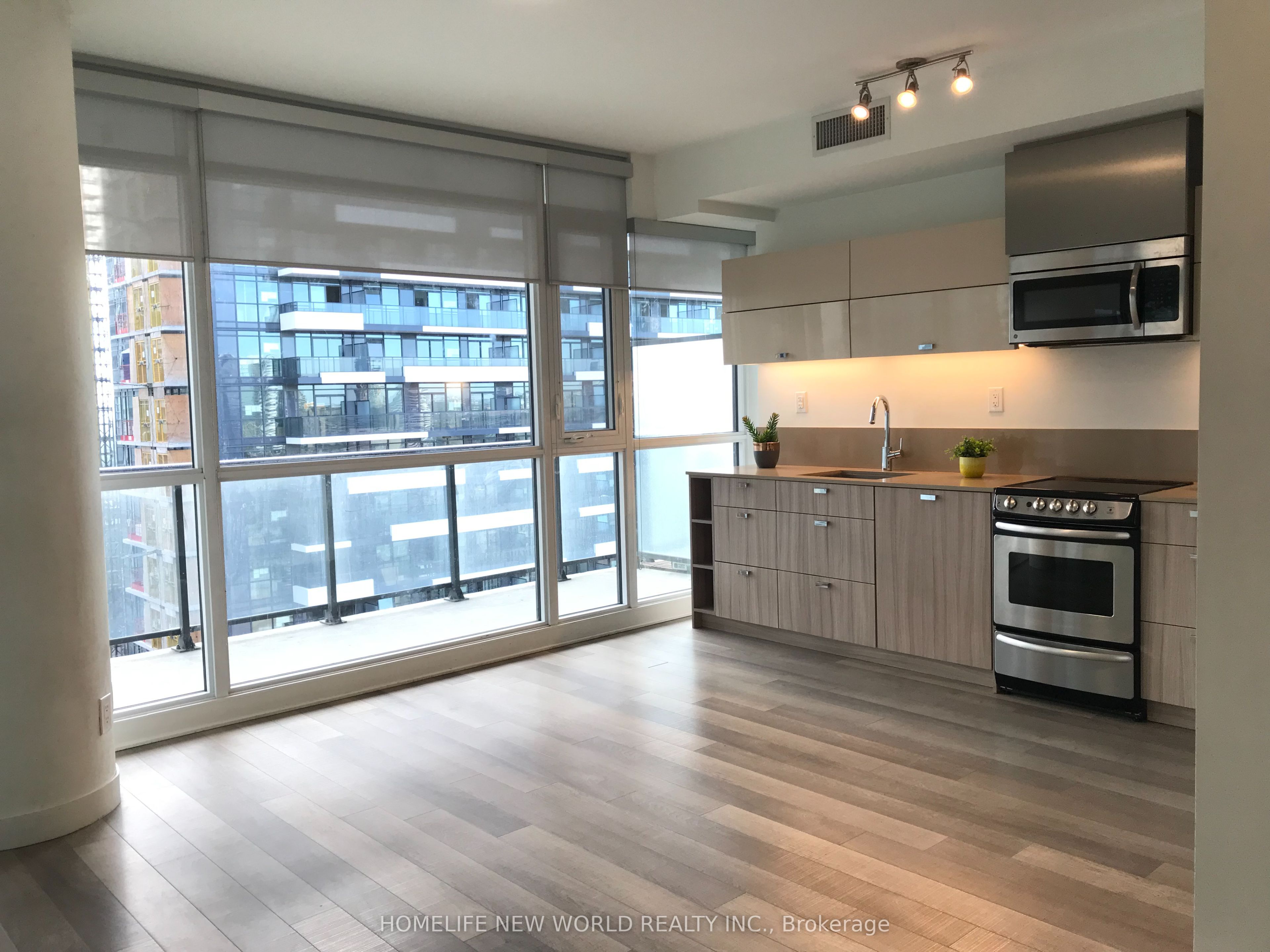 290 Adelaide Street W 3401, Toronto, ON M5V 1P6 photo 4