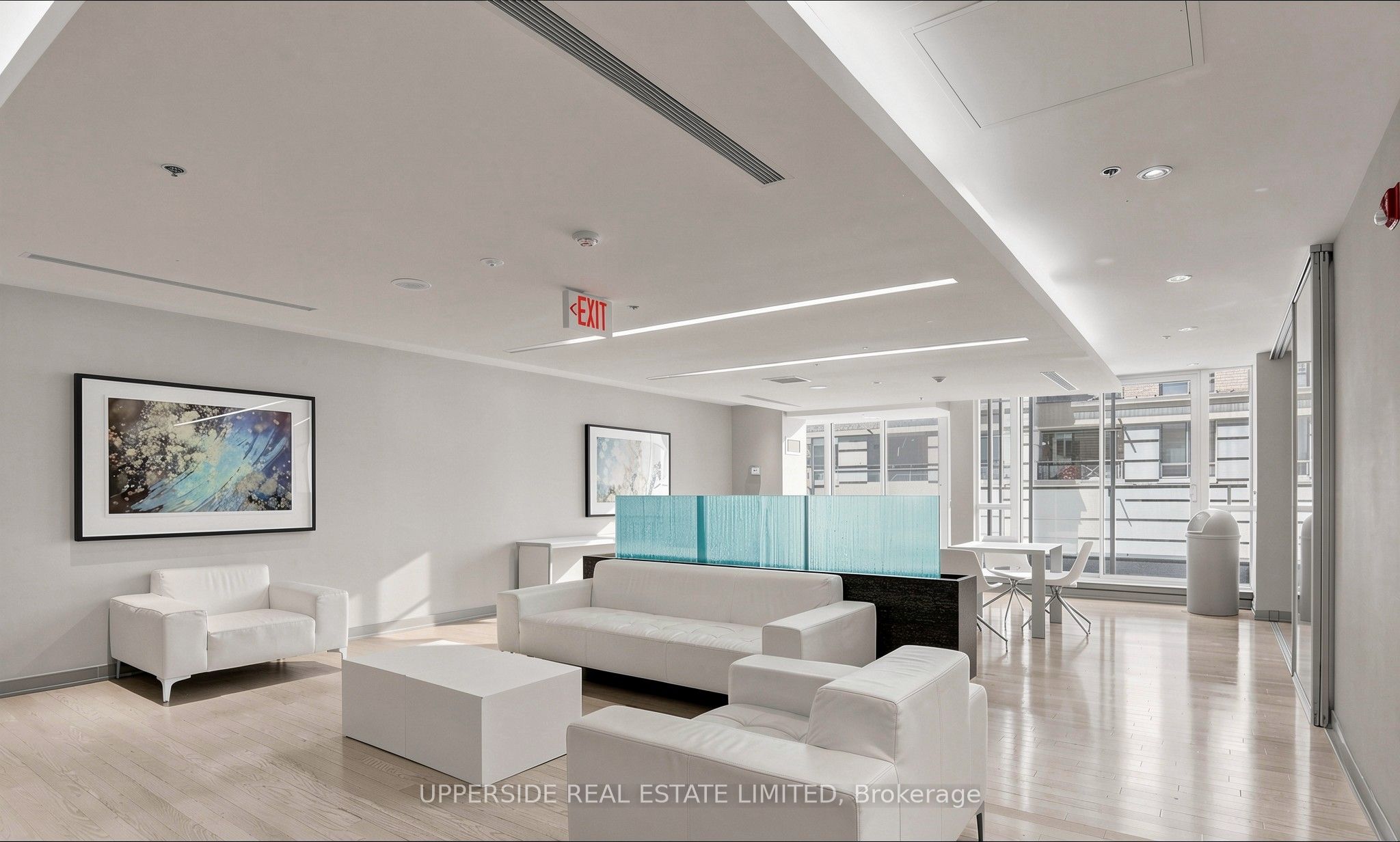 126 Simcoe Street 607, Toronto, ON M5H 4E6 photo 5