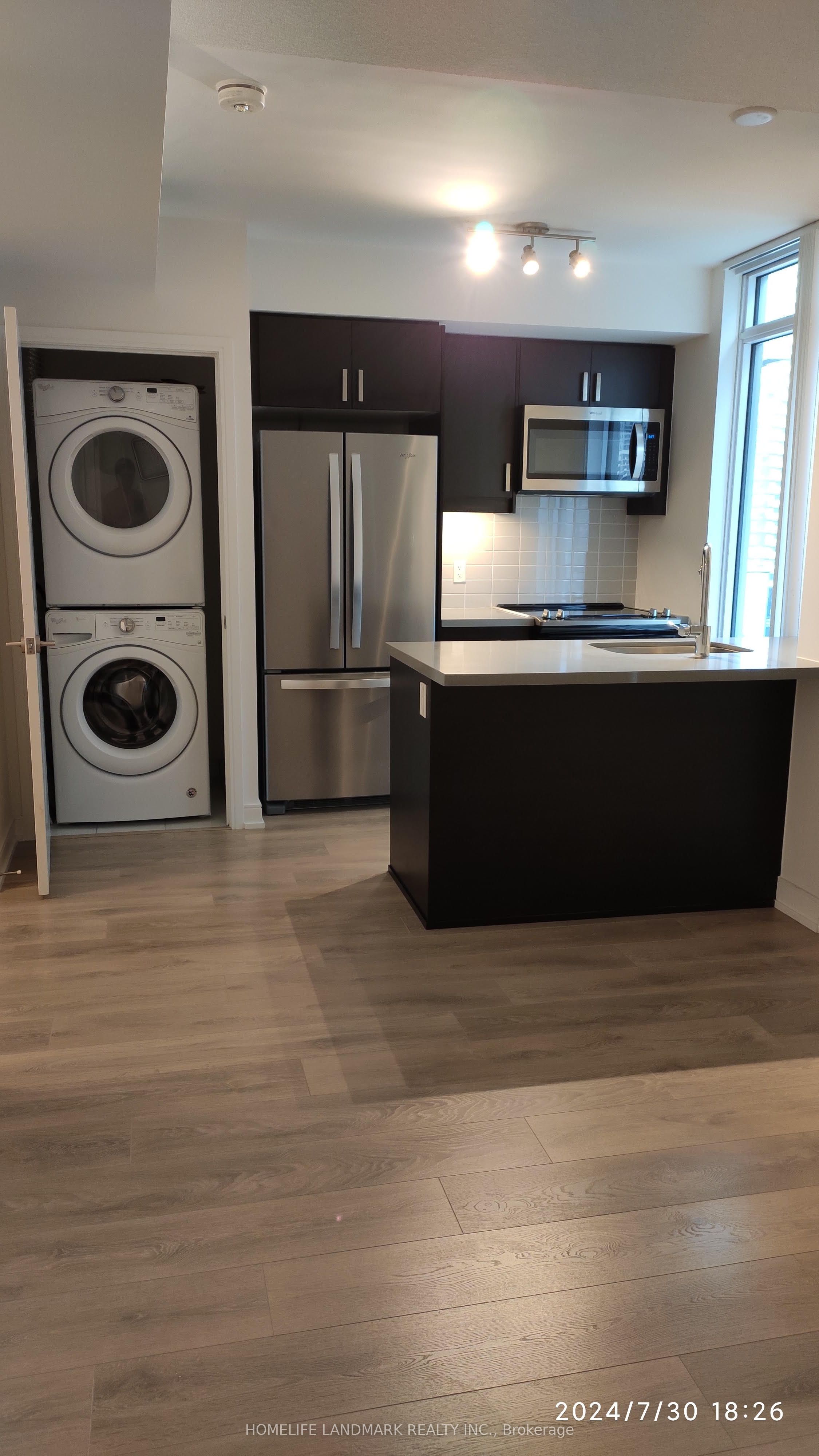 50 Wellesley Street E 1611, Toronto, ON M4Y 1G2 photo 4