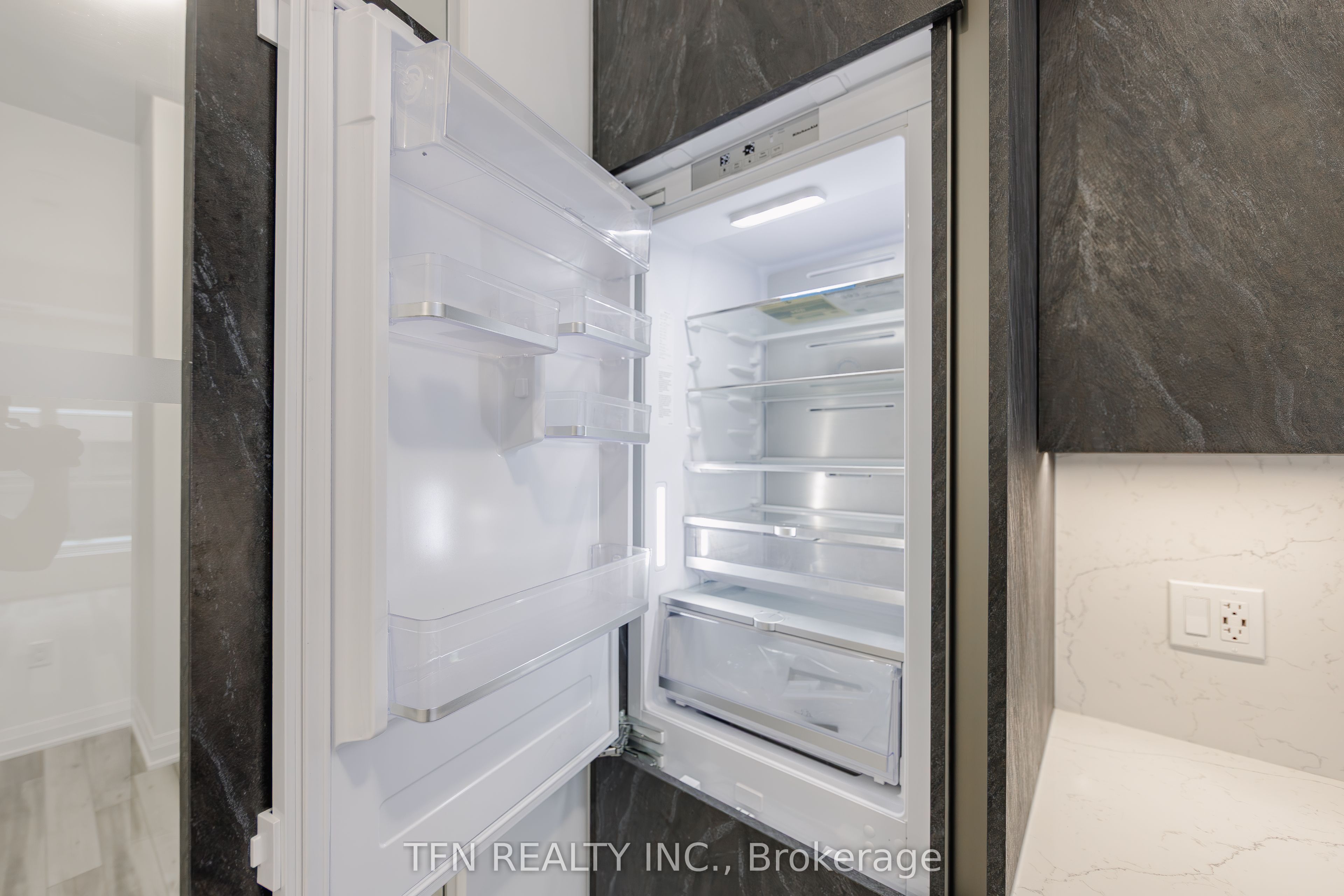 15 Richardson Street 531, Toronto, ON M5A 0Y5 photo 5