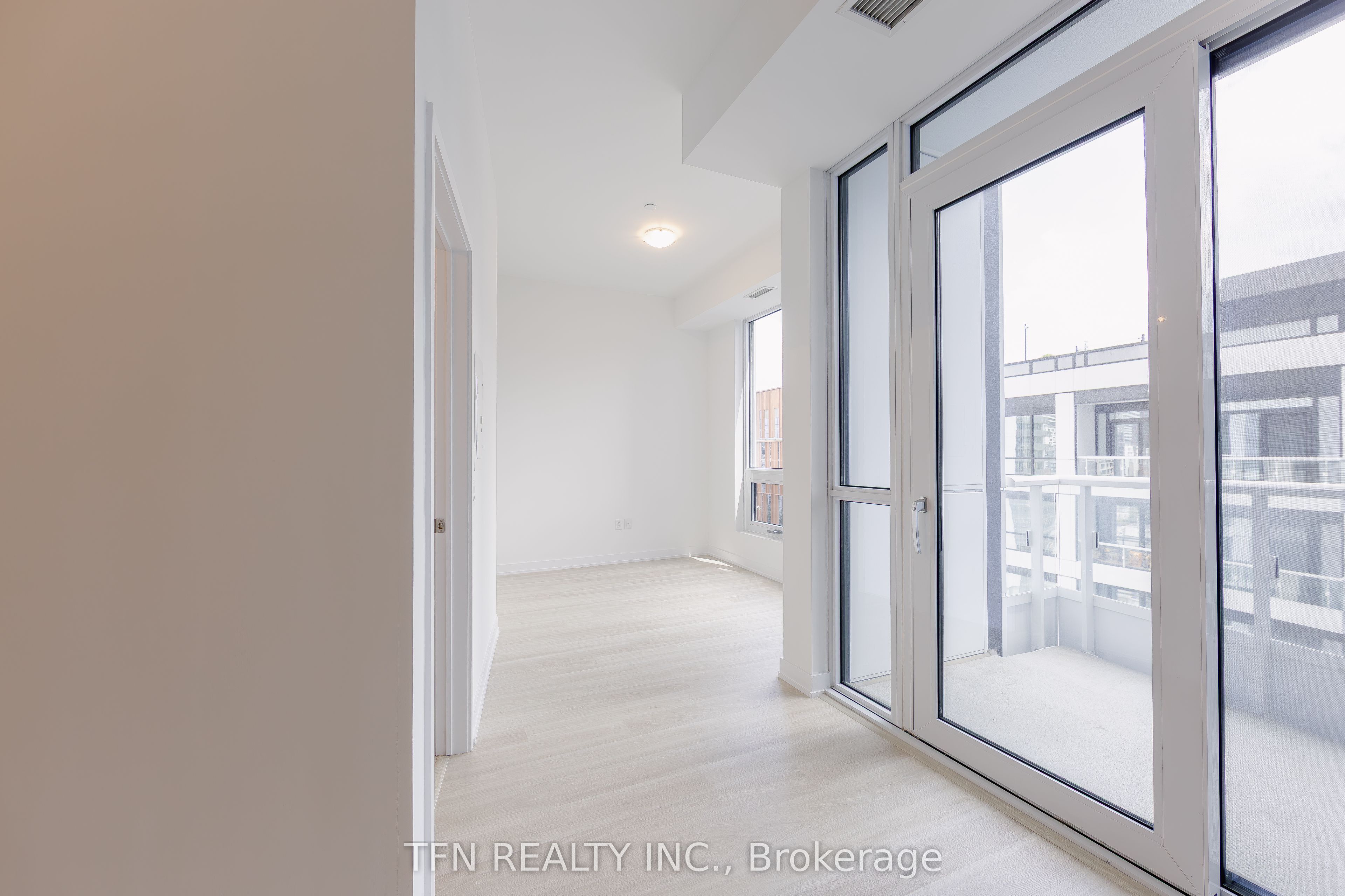 15 Richardson Street 1107, Toronto, ON M5A 0Y5 photo 2