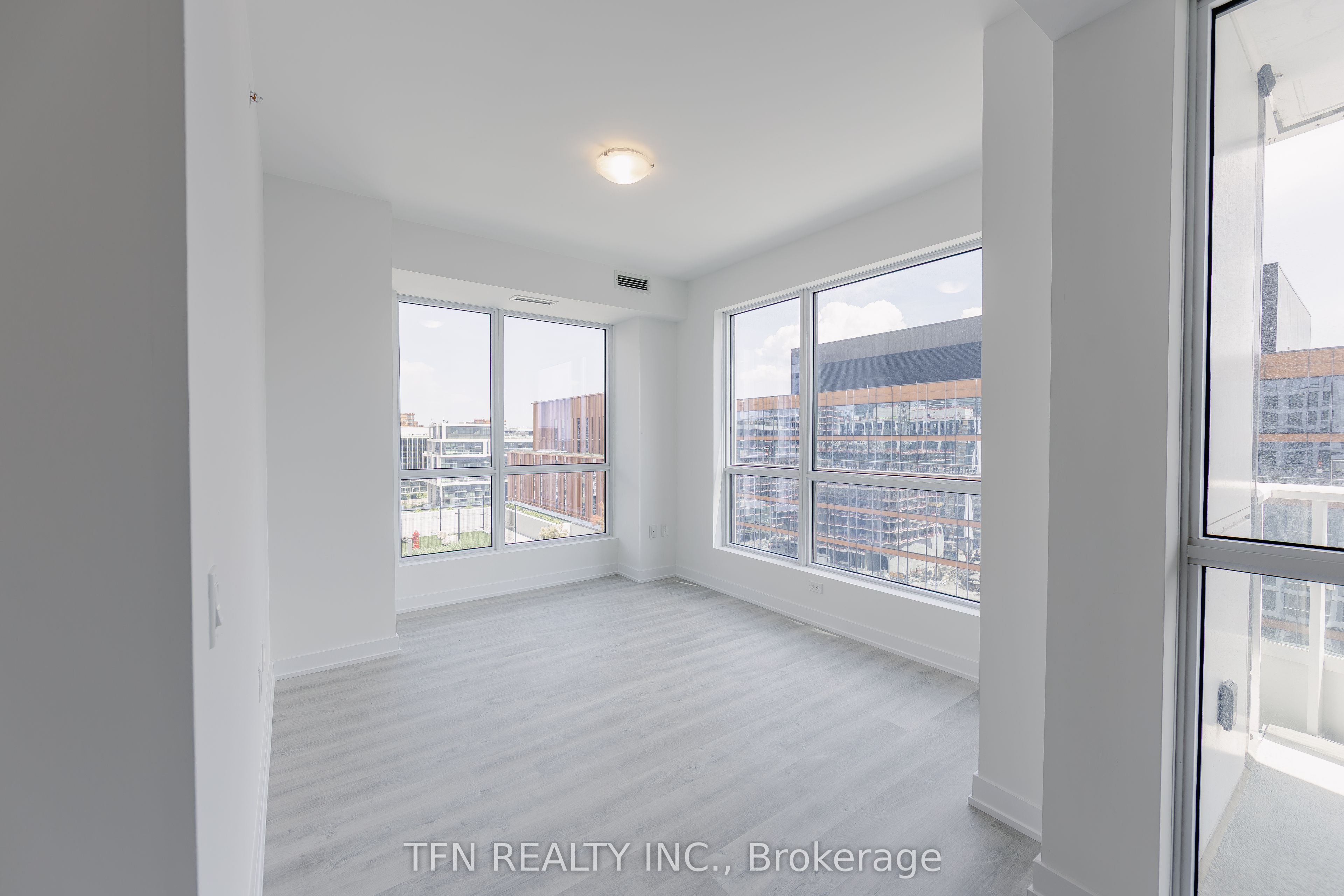 15 Richardson Street 1313, Toronto, ON M5A 0Y5 photo 2