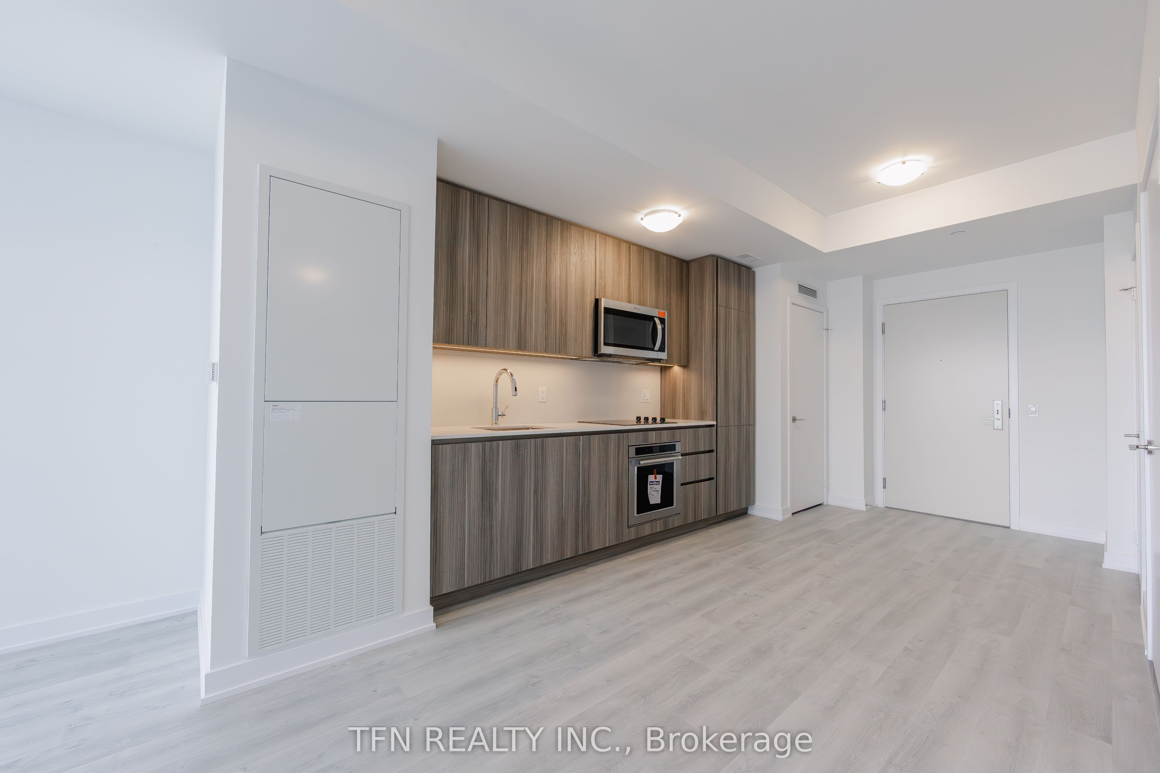 15 Richardson Street 1610, Toronto, ON M5A 0Y5 photo 2