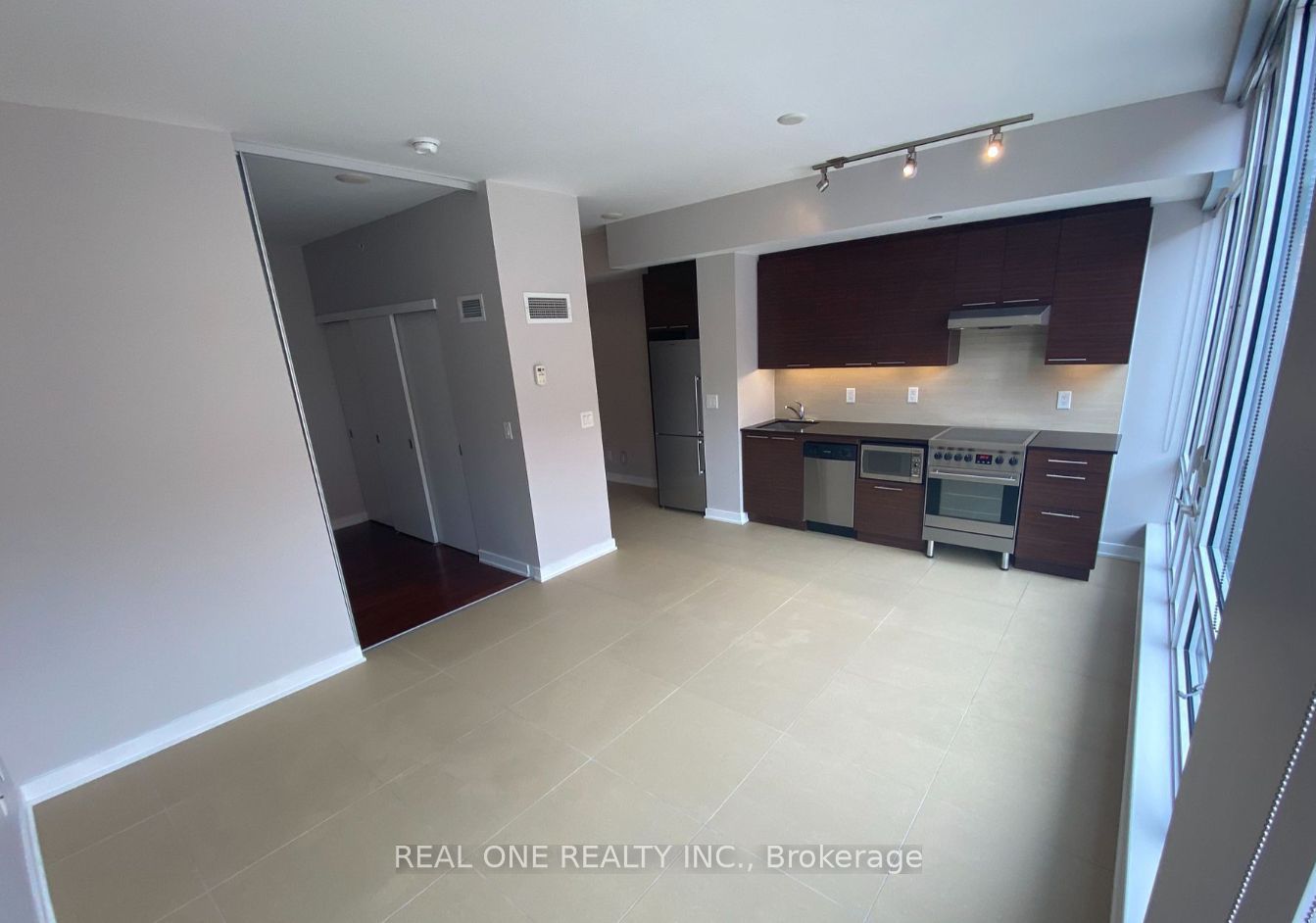 3 Market Street 210, Toronto, ON M5E 0A3 photo 5