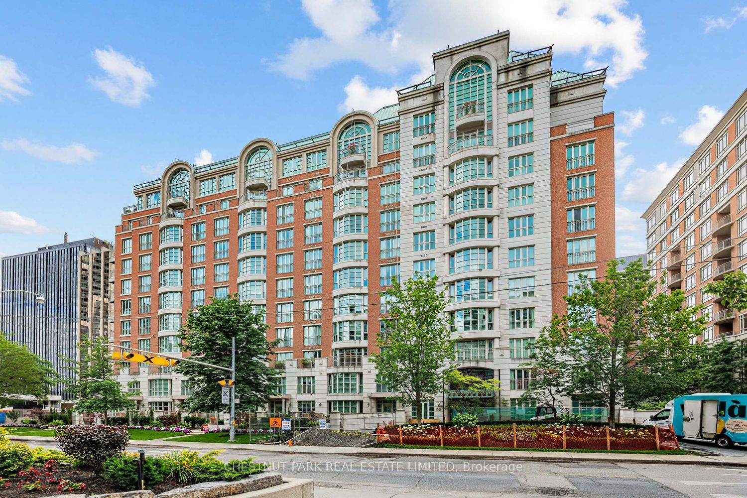 33 Delisle Avenue 705, Toronto, ON M4V 3C7