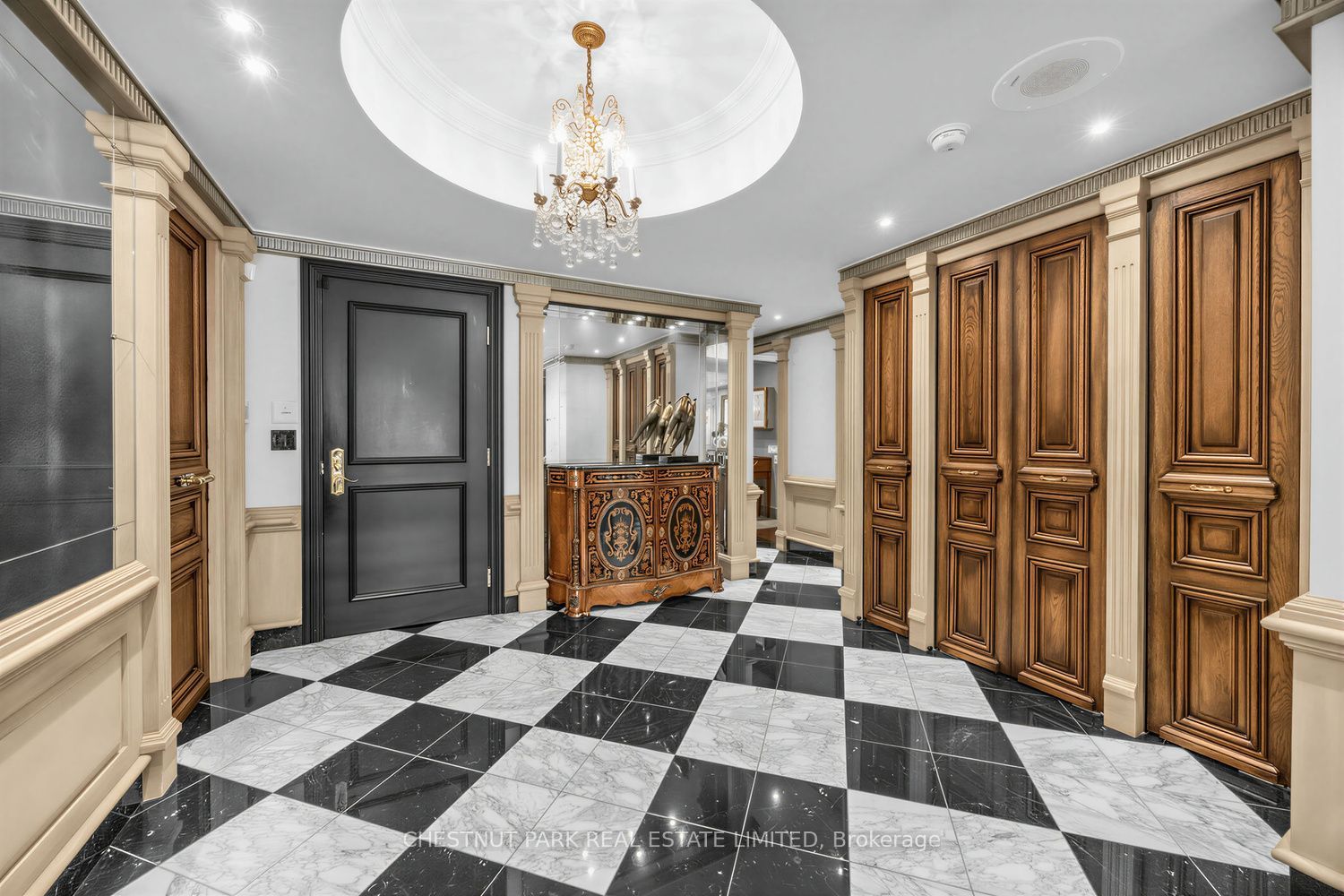 33 Delisle Avenue 705, Toronto, ON M4V 3C7 photo 3