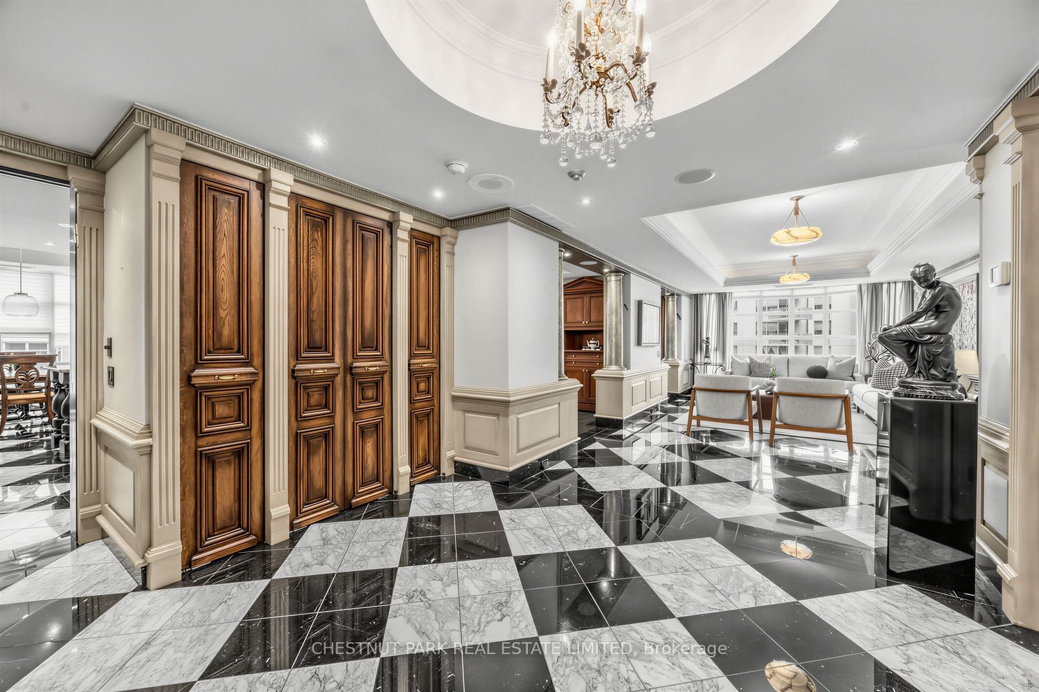 33 Delisle Avenue 705, Toronto, ON M4V 3C7 photo 4